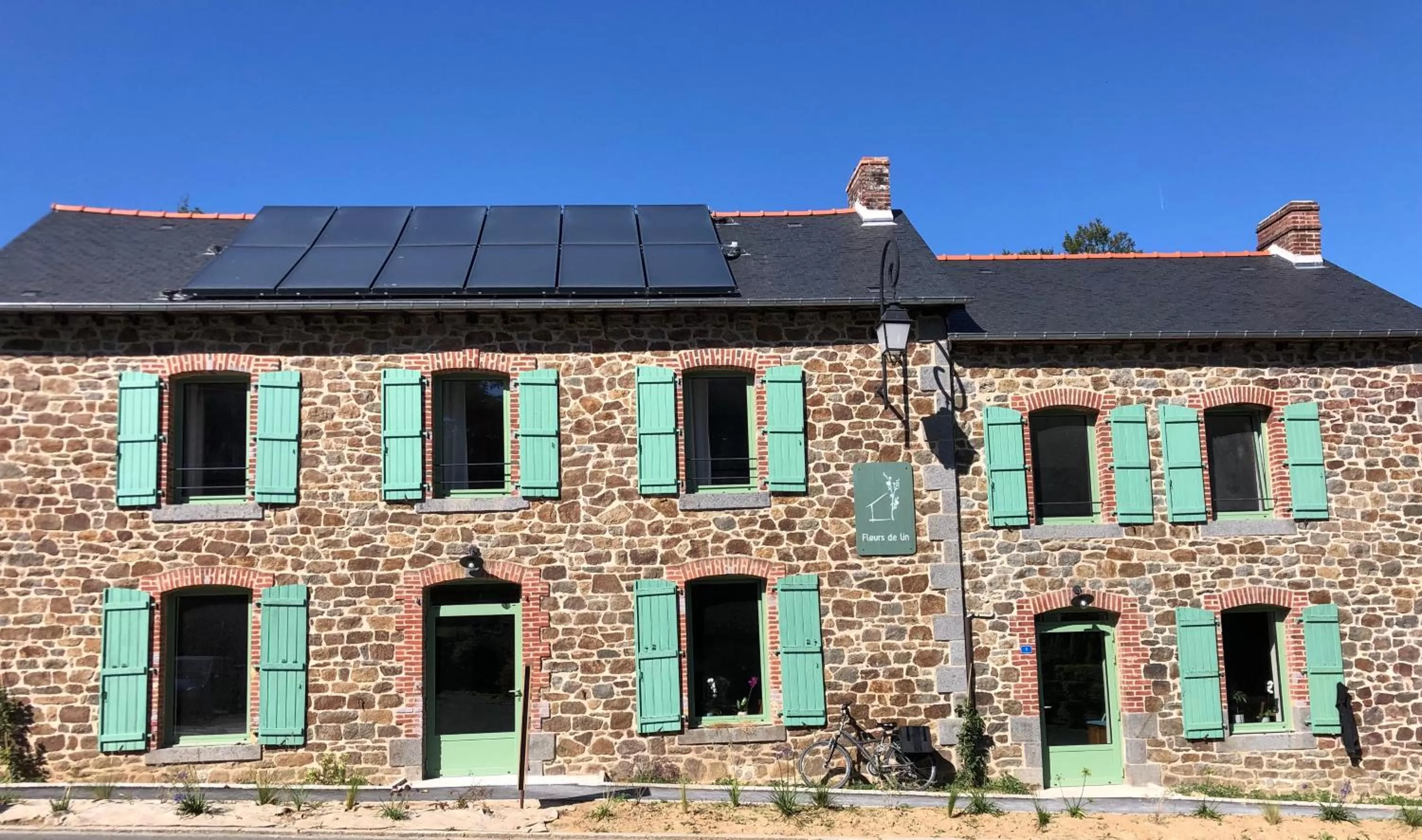 Property building in Fleurs de lin