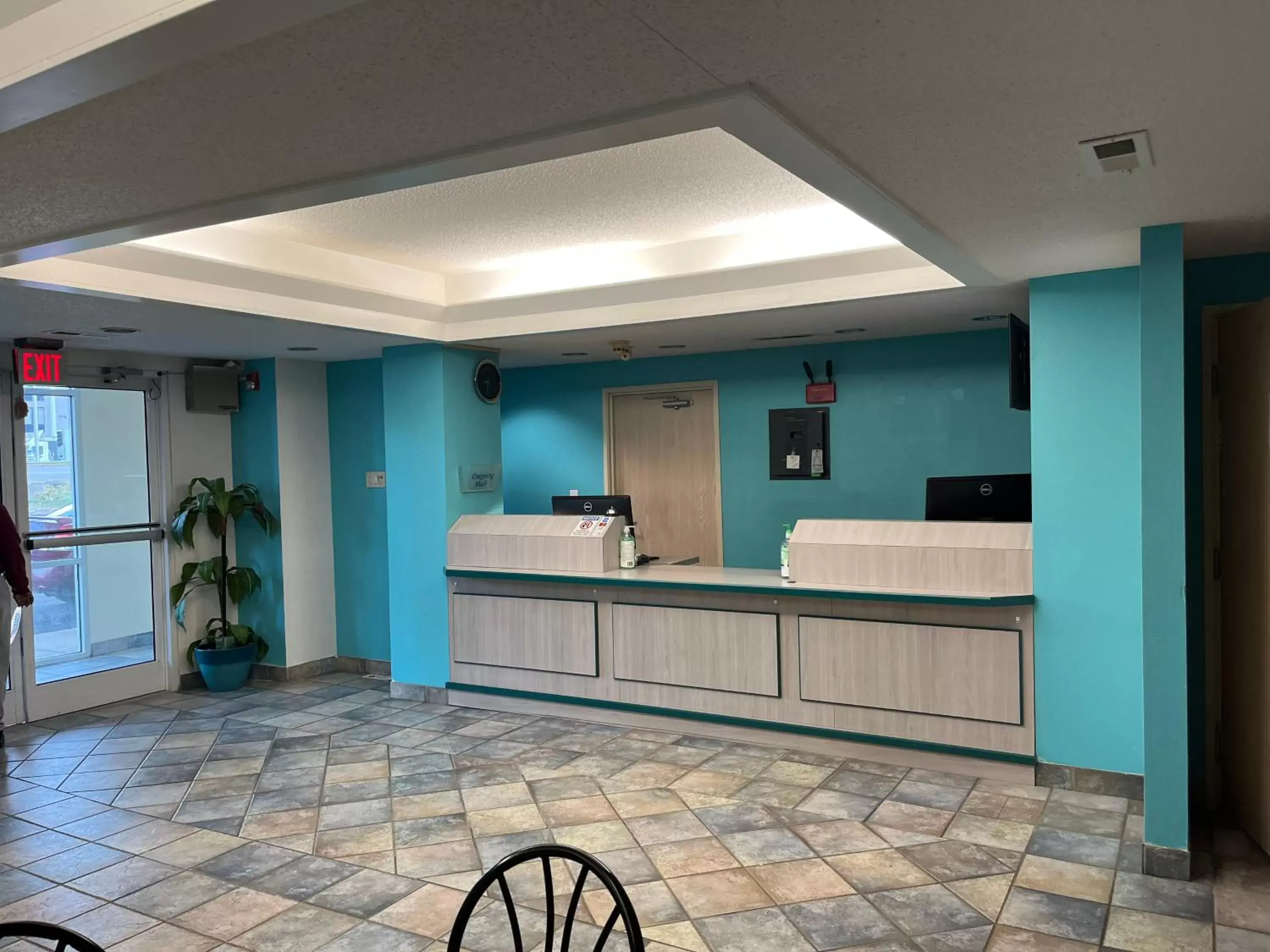 Lobby or reception, Lobby/Reception in Howard Johnson by Wyndham Clarksville Tennessee