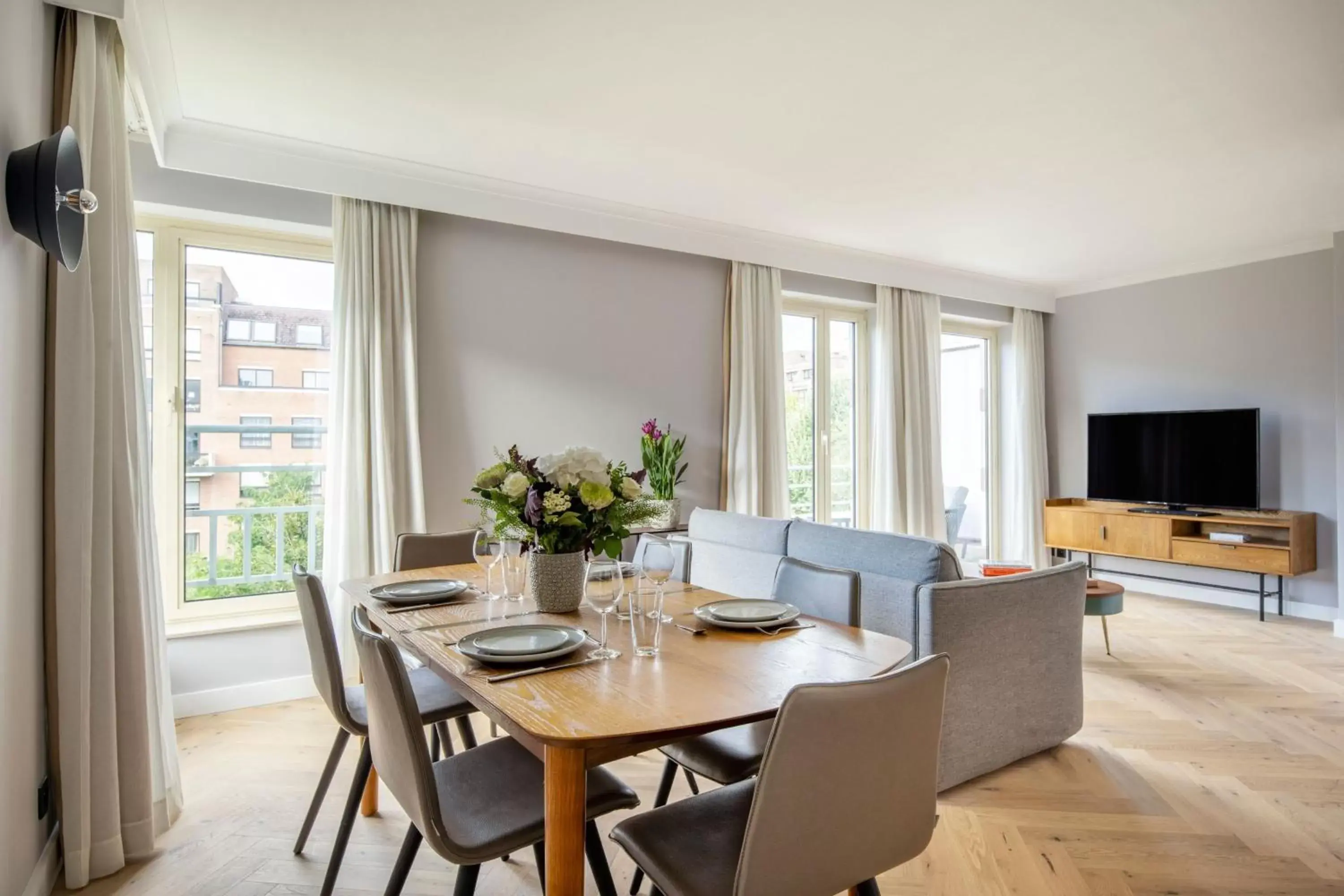 Bedroom, Dining Area in Marriott Executive Apartments Brussels