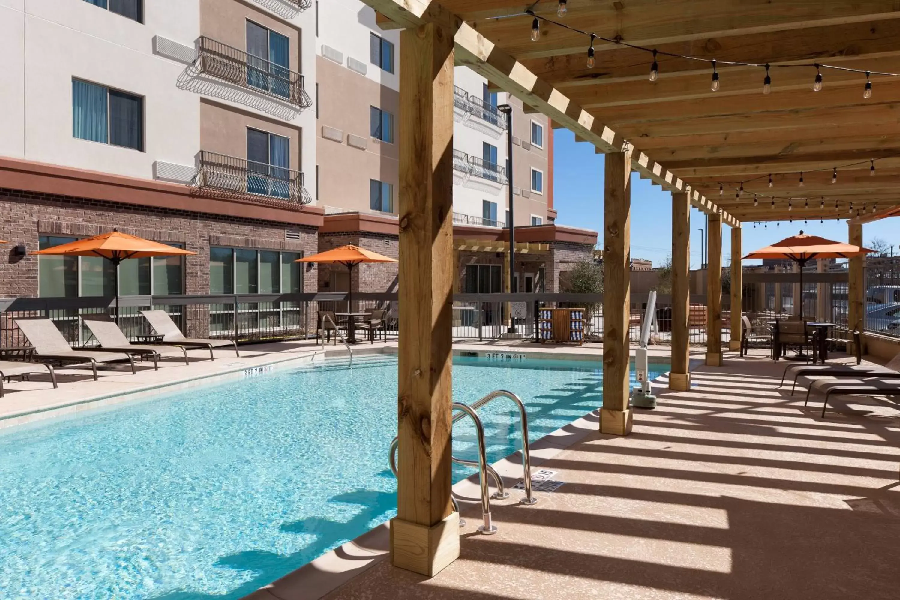 Swimming Pool in Courtyard by Marriott Fort Worth Historic Stockyards