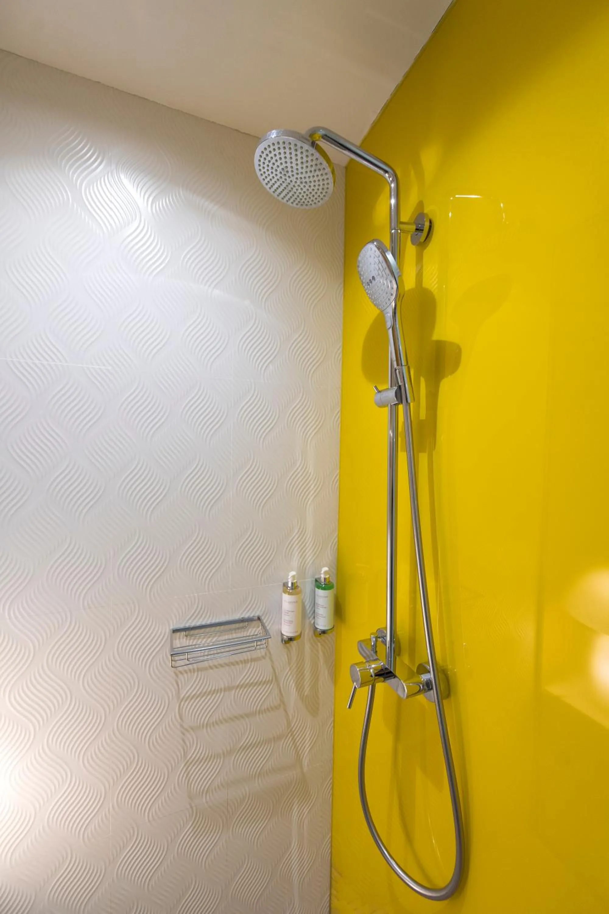 Bathroom in Posada del Dragón Boutique Hotel
