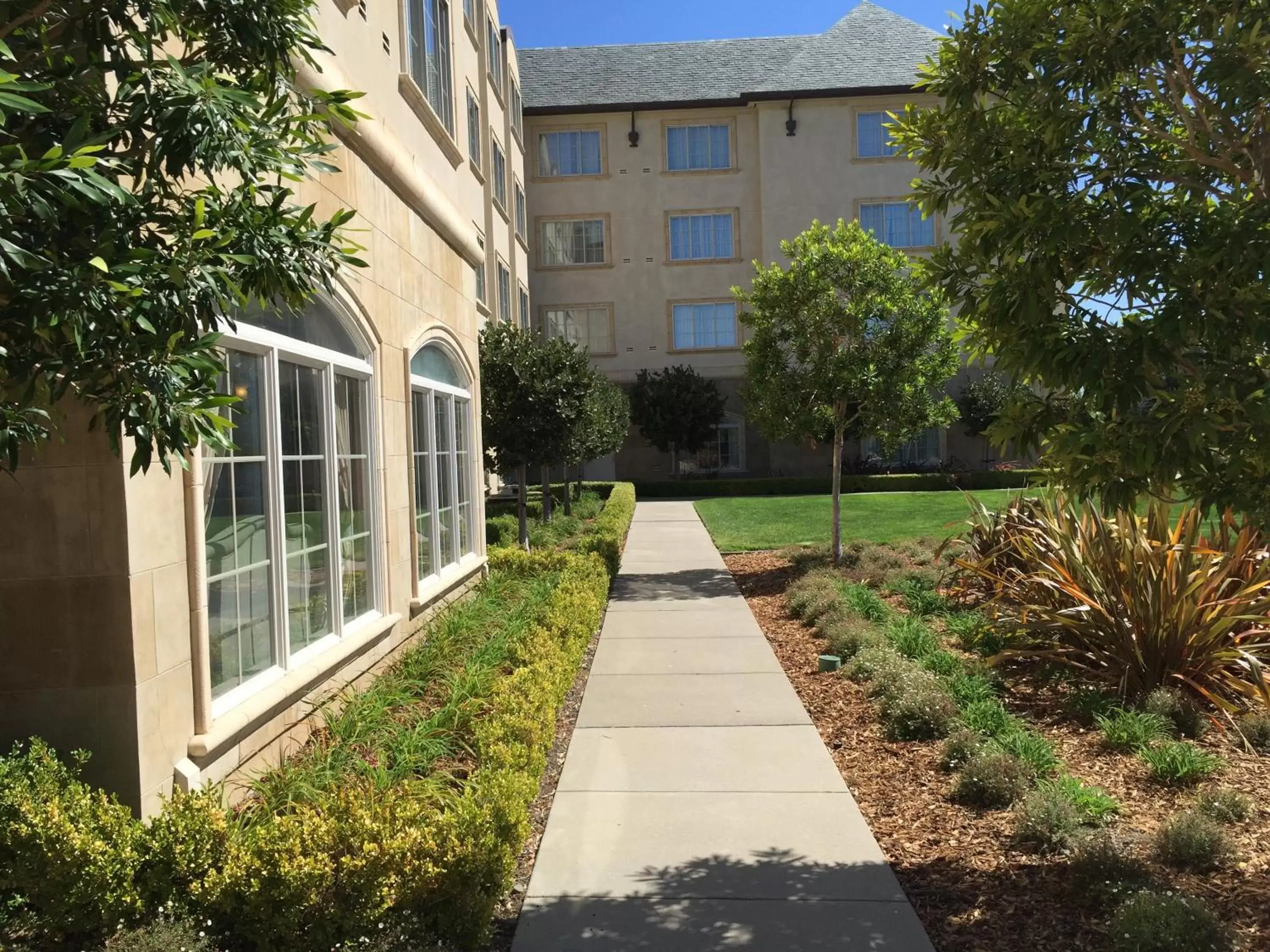 Property building, Garden in Bay Landing Hotel