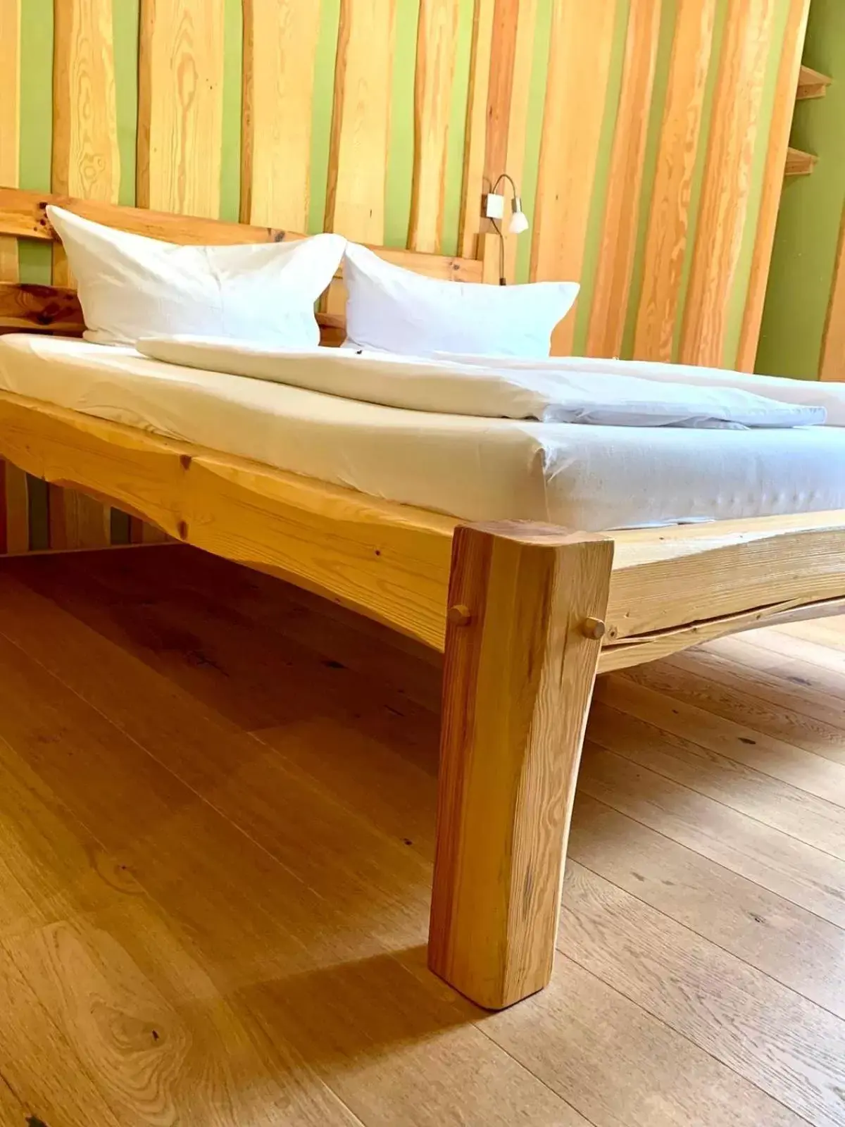 Decorative detail, Bed in Spree - Waldhotel Cottbus Decorative detail, Bed in Spree - Waldhotel Cottbus