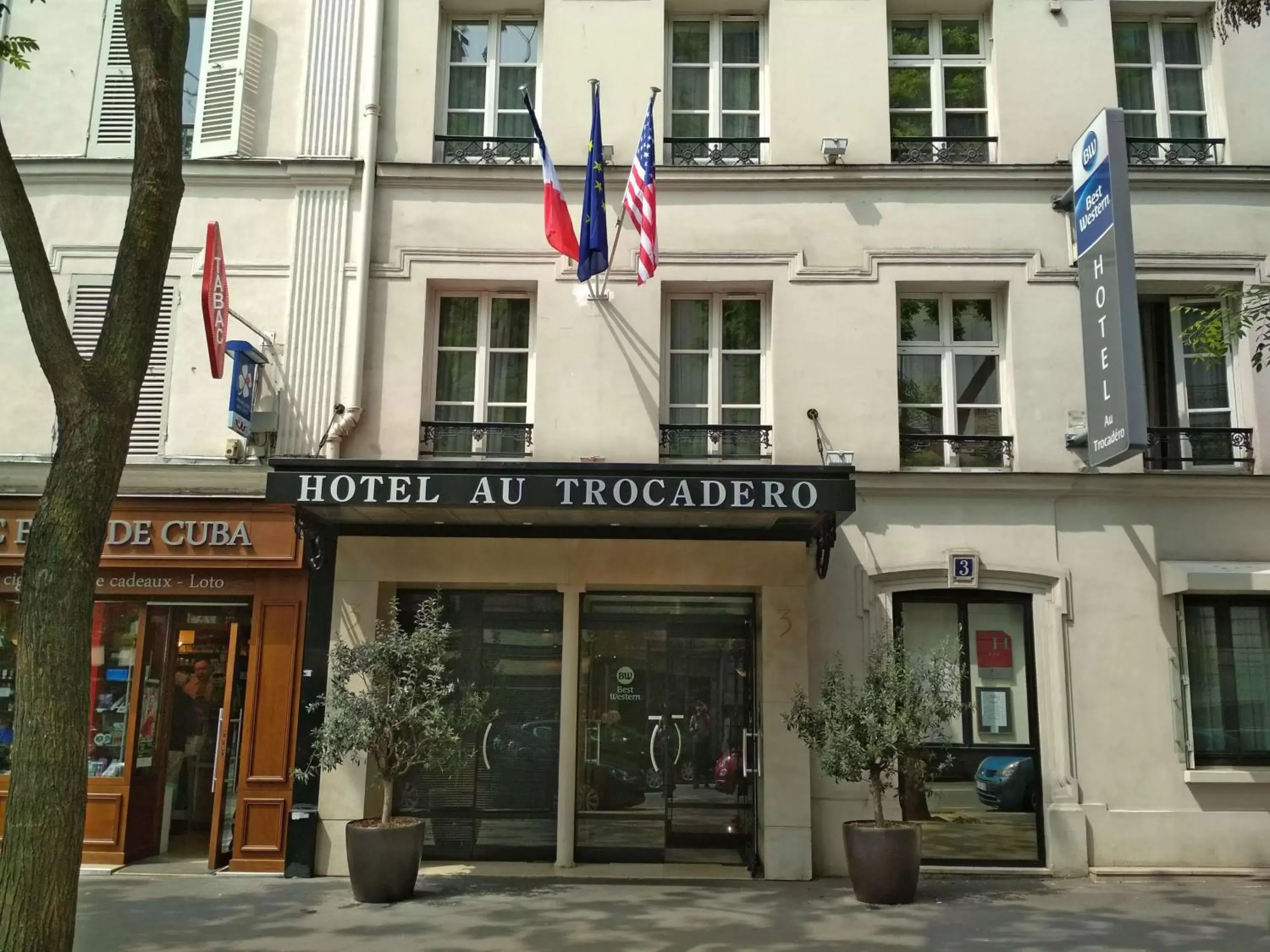 Property Building in Best Western Au Trocadéro