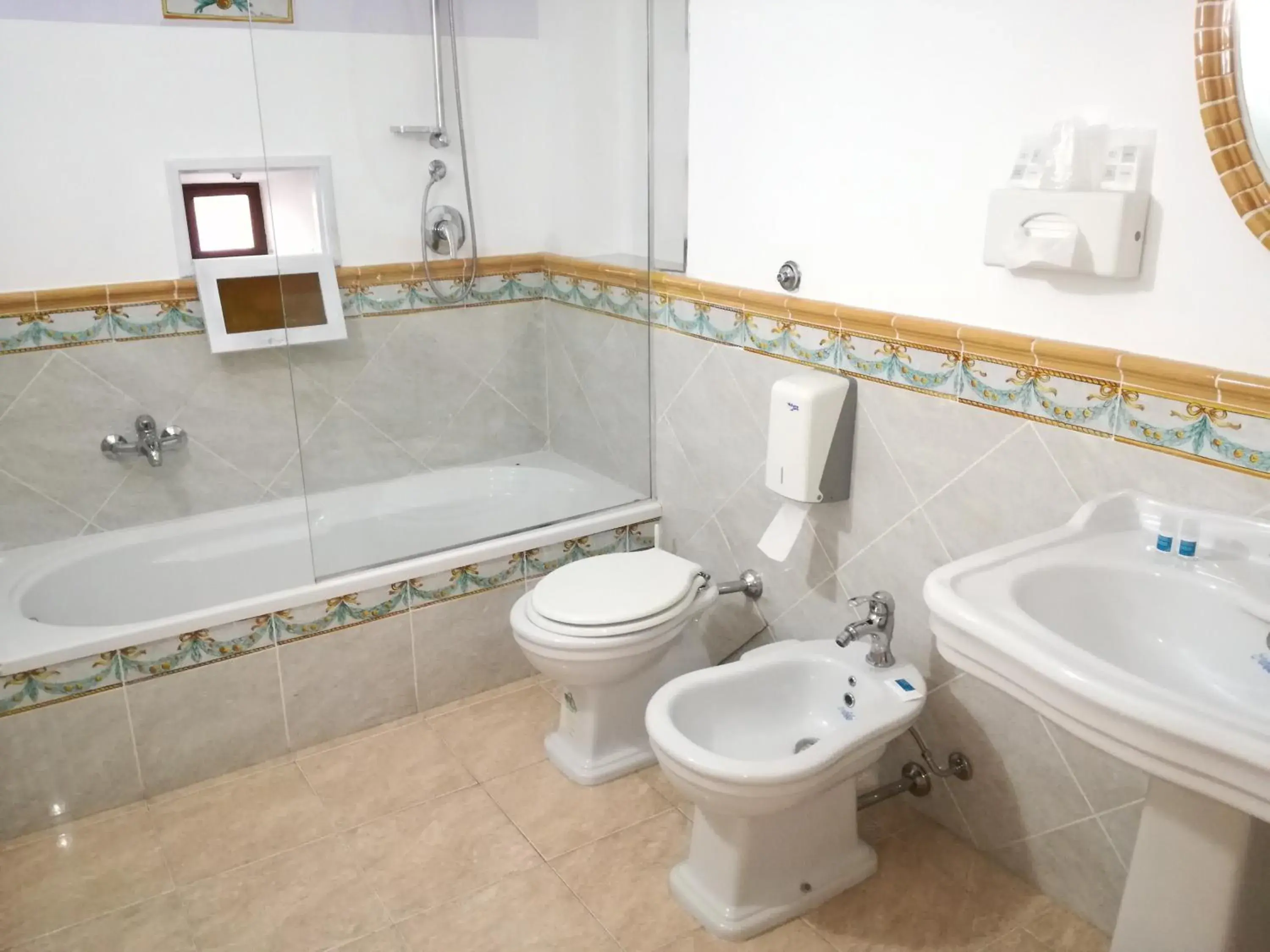 Bathroom in Hotel Centrale Bagheria