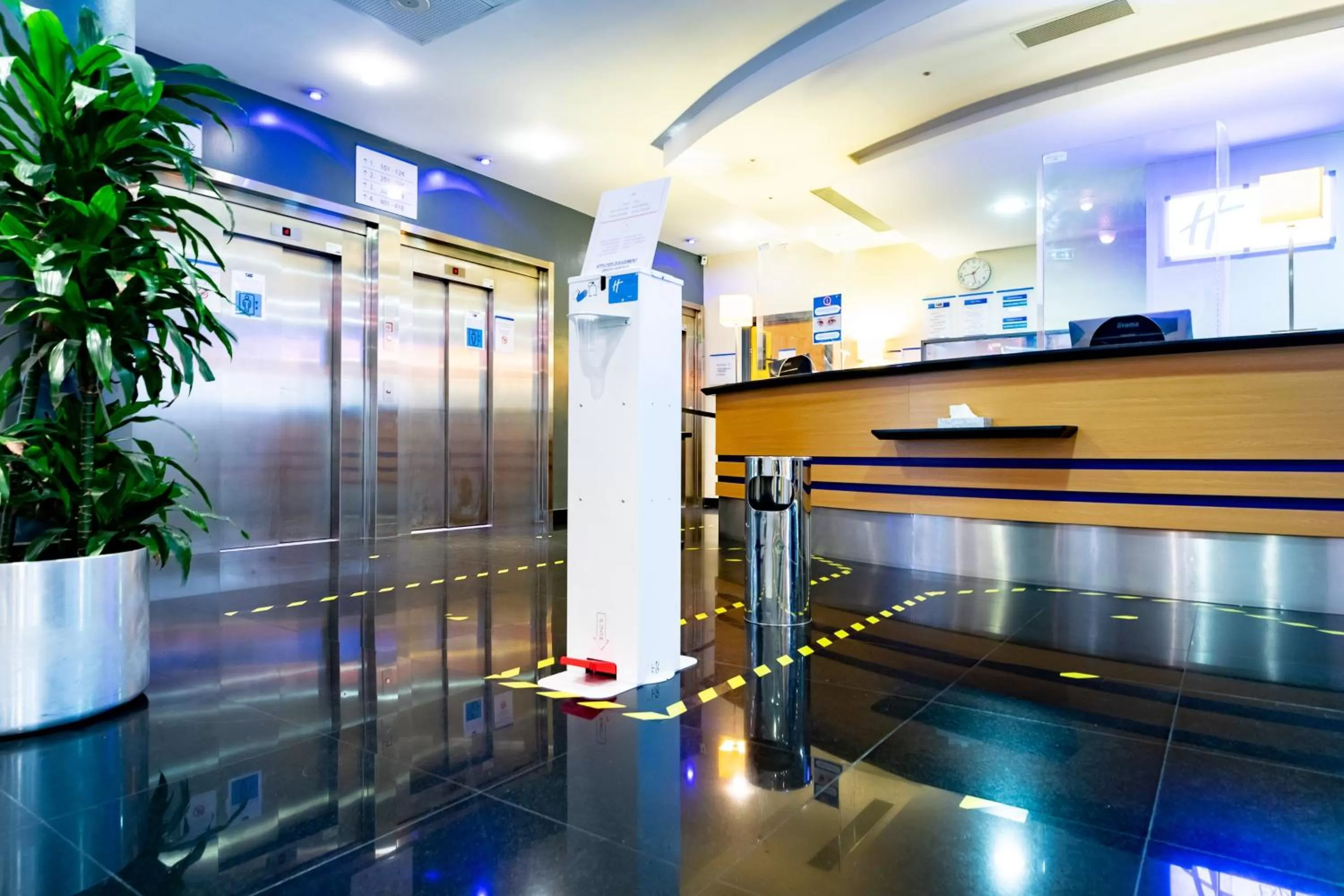 Property building in Holiday Inn Express Arras by IHG