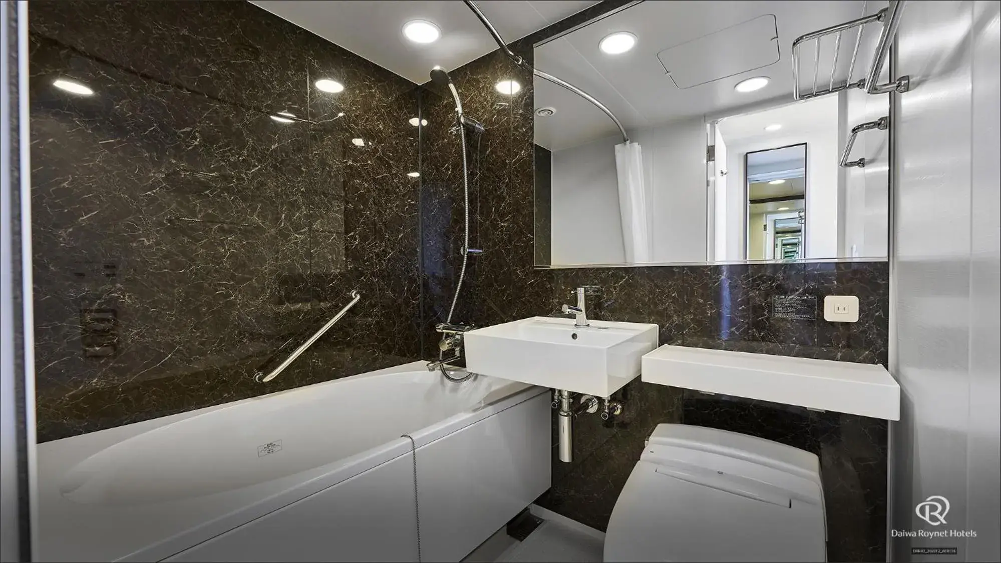 Bathroom in Daiwa Roynet Hotel Shimbashi