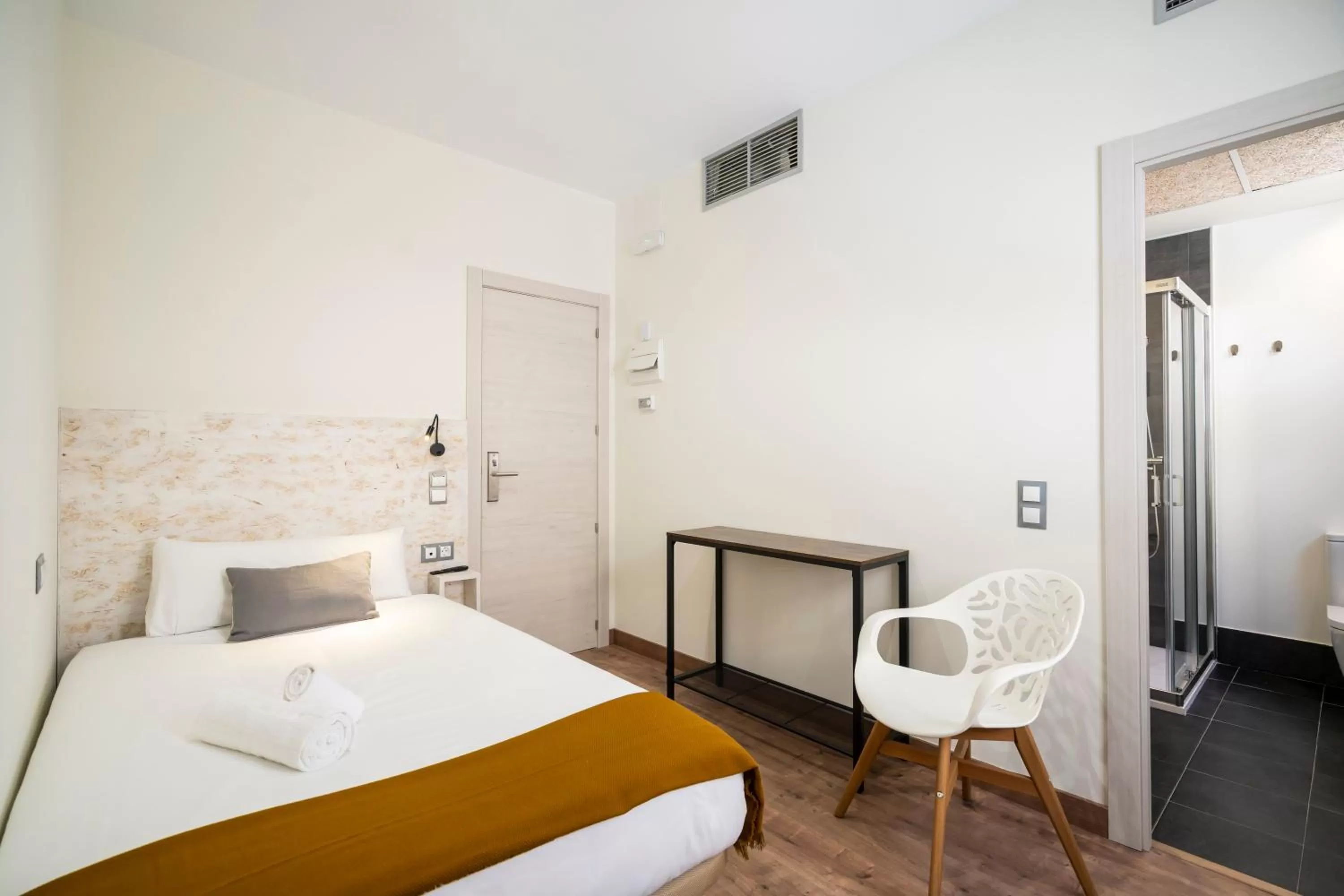 Bed in Dobo Azacanes Hostal