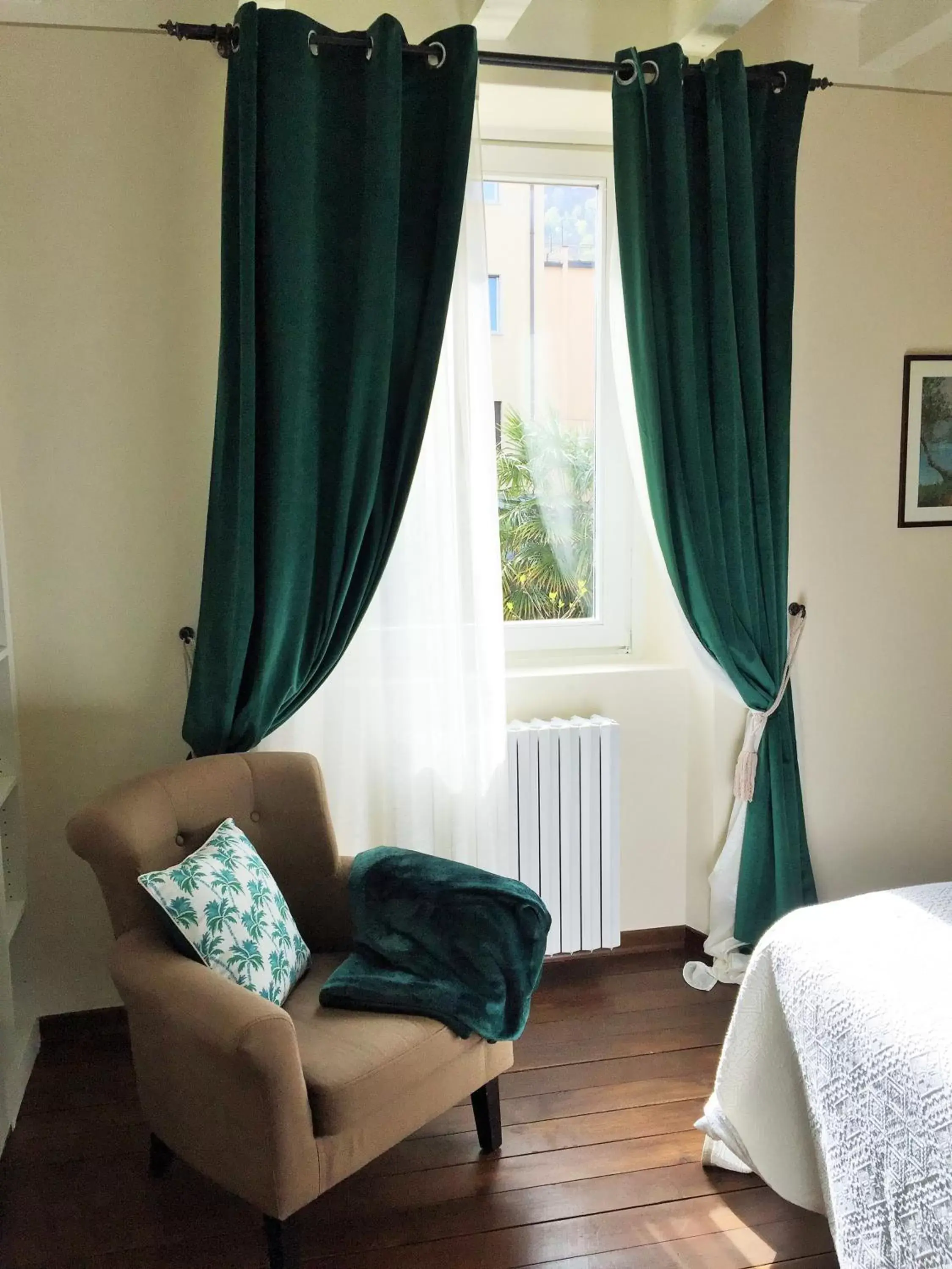 Bedroom, Seating Area in Il Giardino Segreto