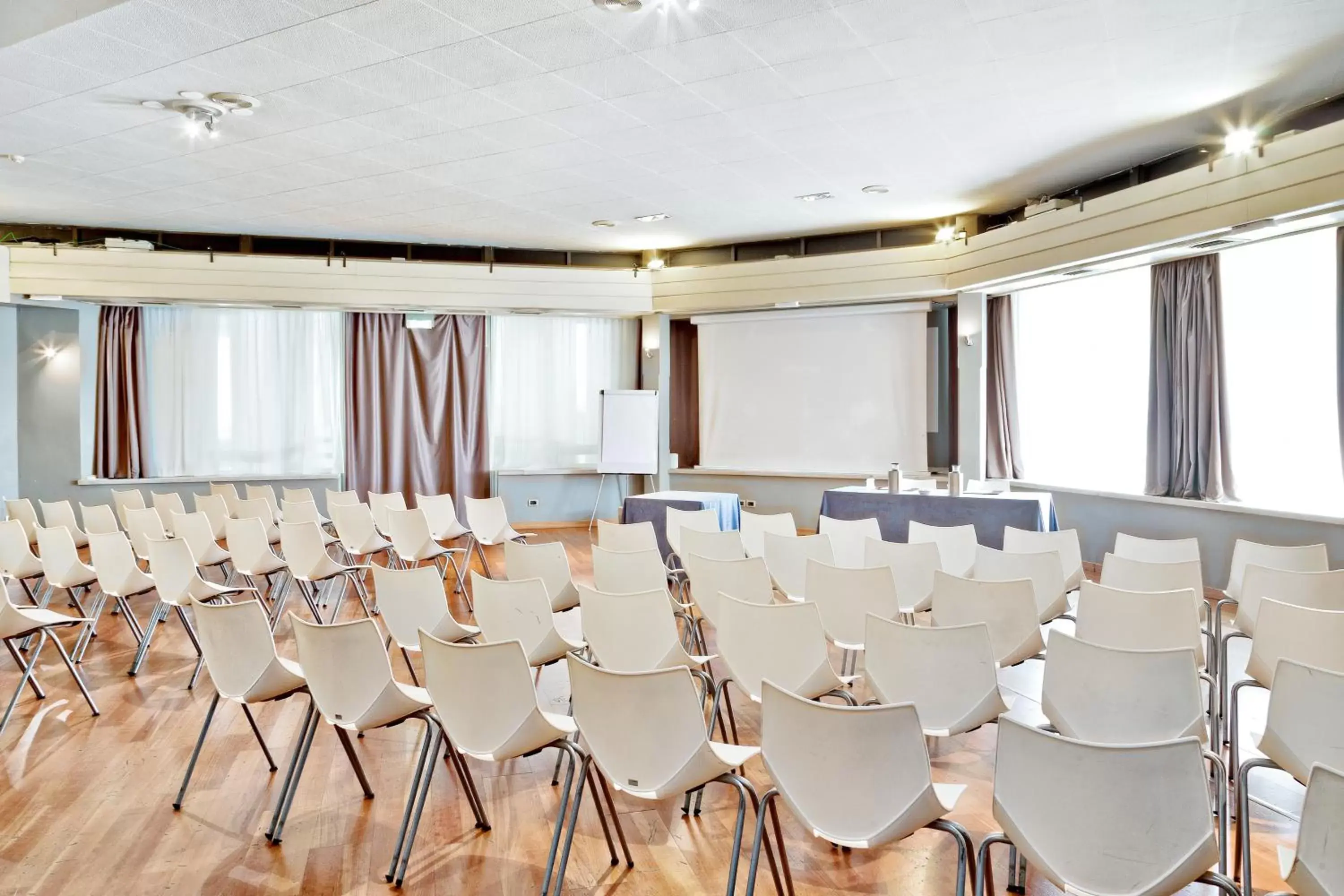Meeting/conference room in Italiana Hotels Florence