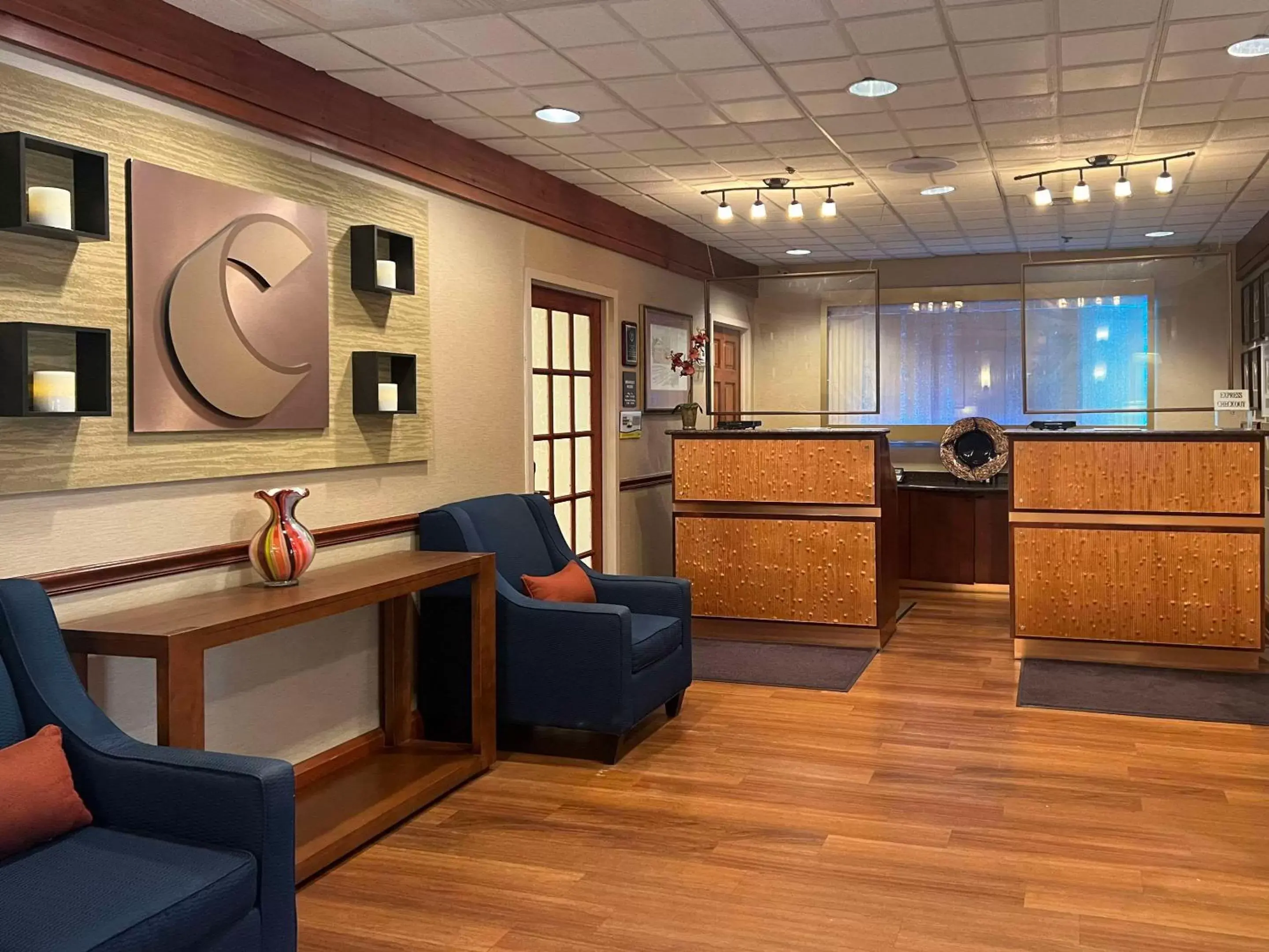 Lobby or reception, Lobby/Reception in Comfort Inn Shady Grove - Gaithersburg - Rockville