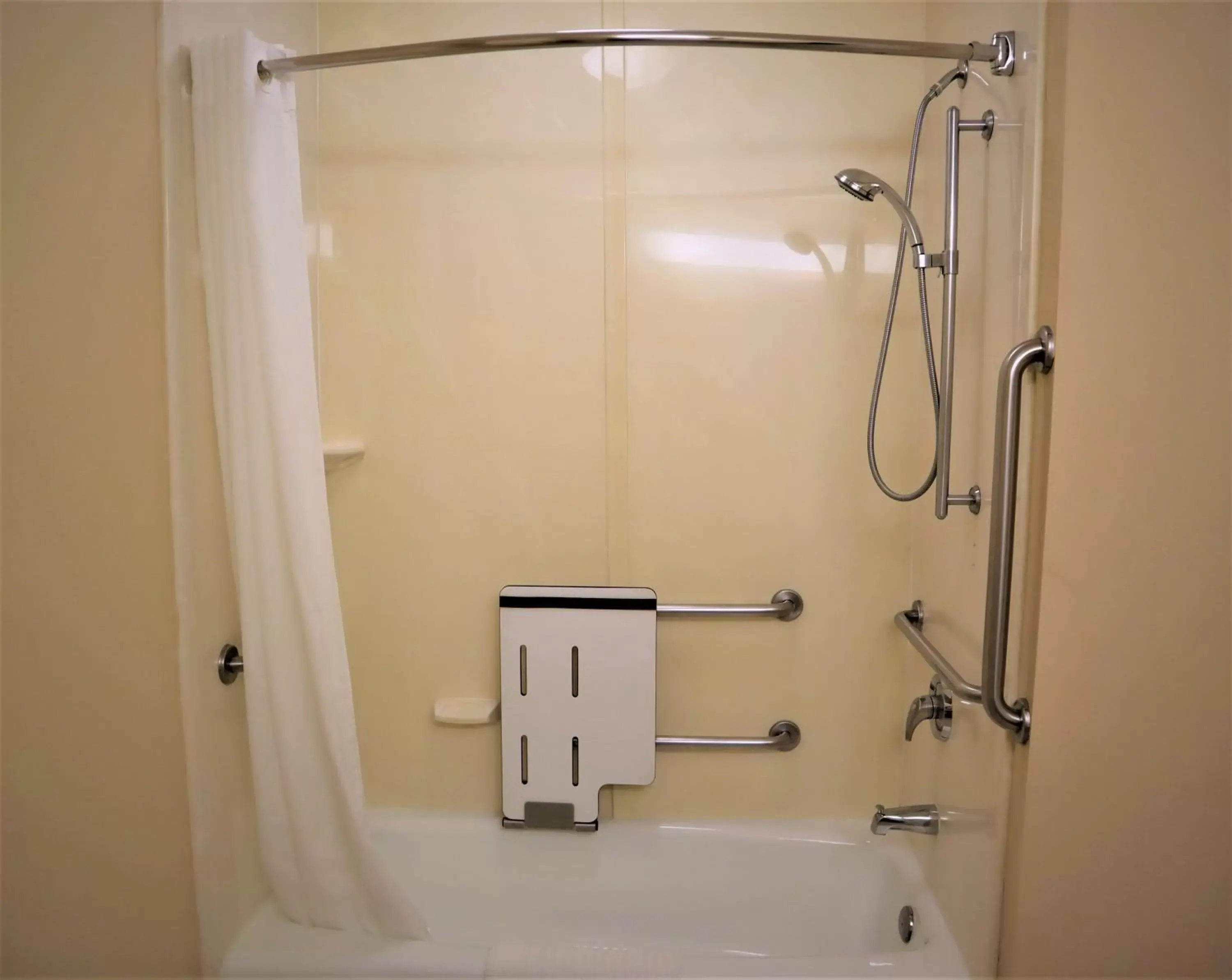 Shower, Bathroom in Oasis Inn and Suites Joshua Tree -29 Palms