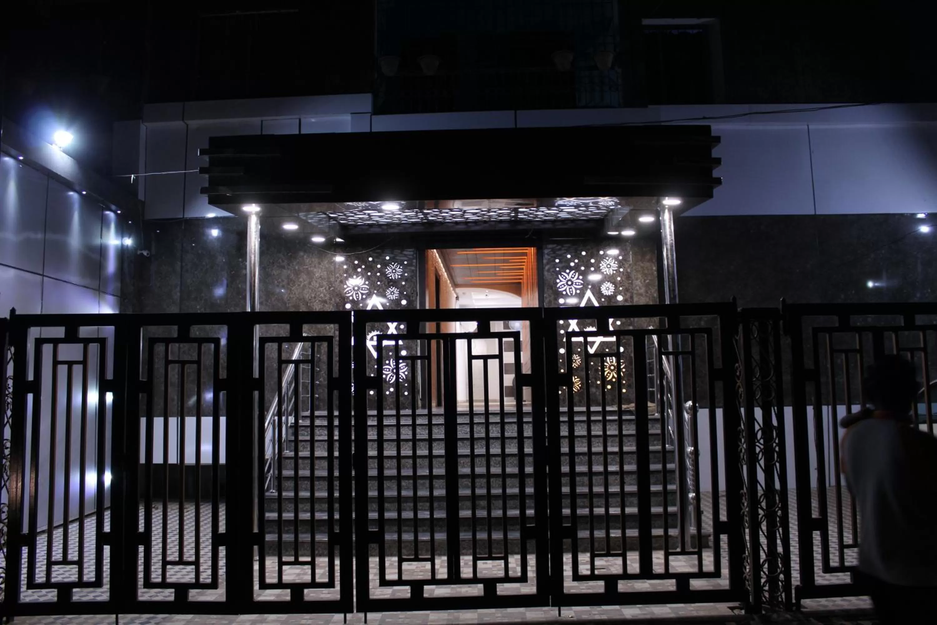 Property building in Citi Inn