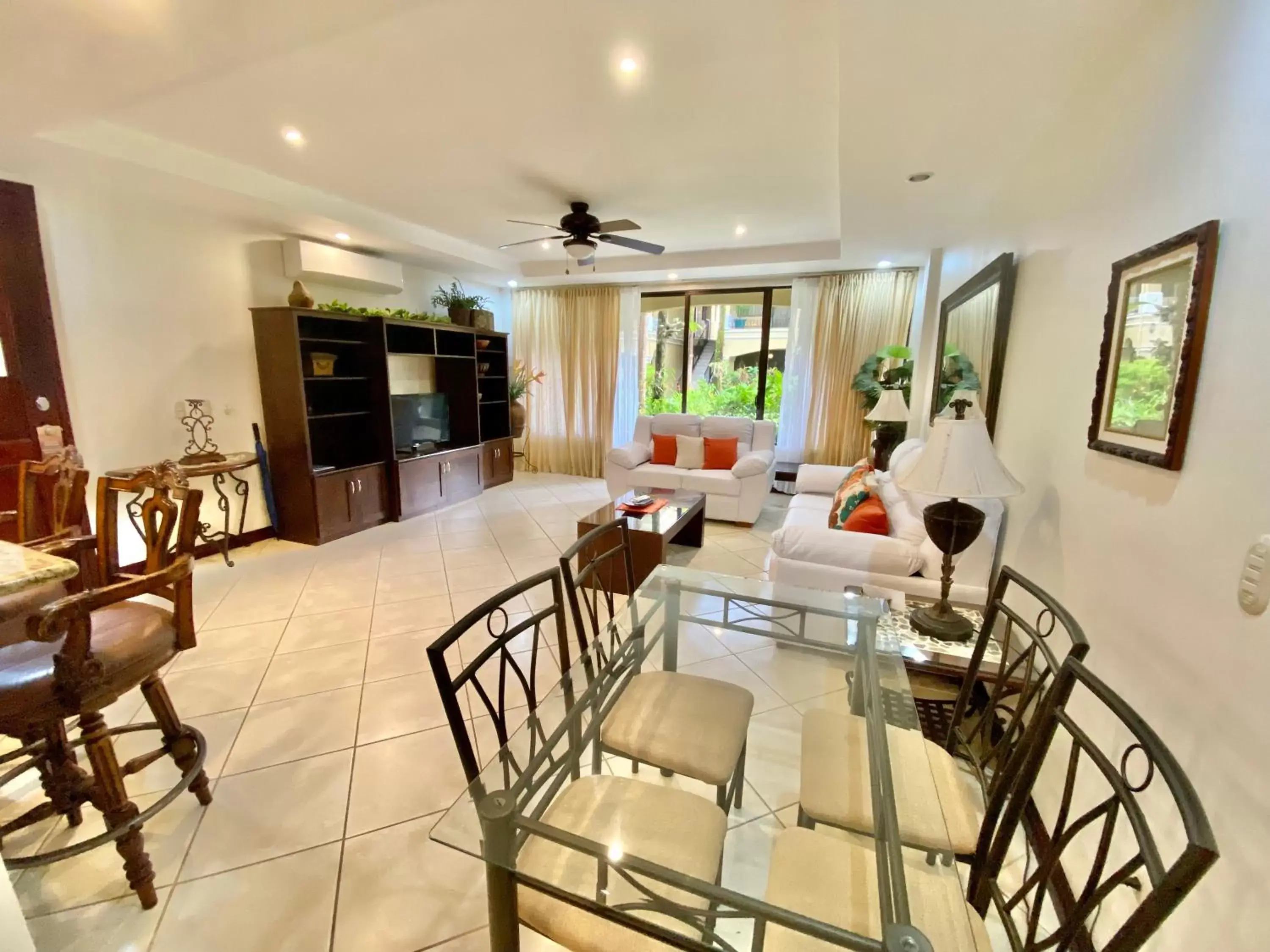 Living room, Seating Area in Monte Carlo Luxury Condominiums