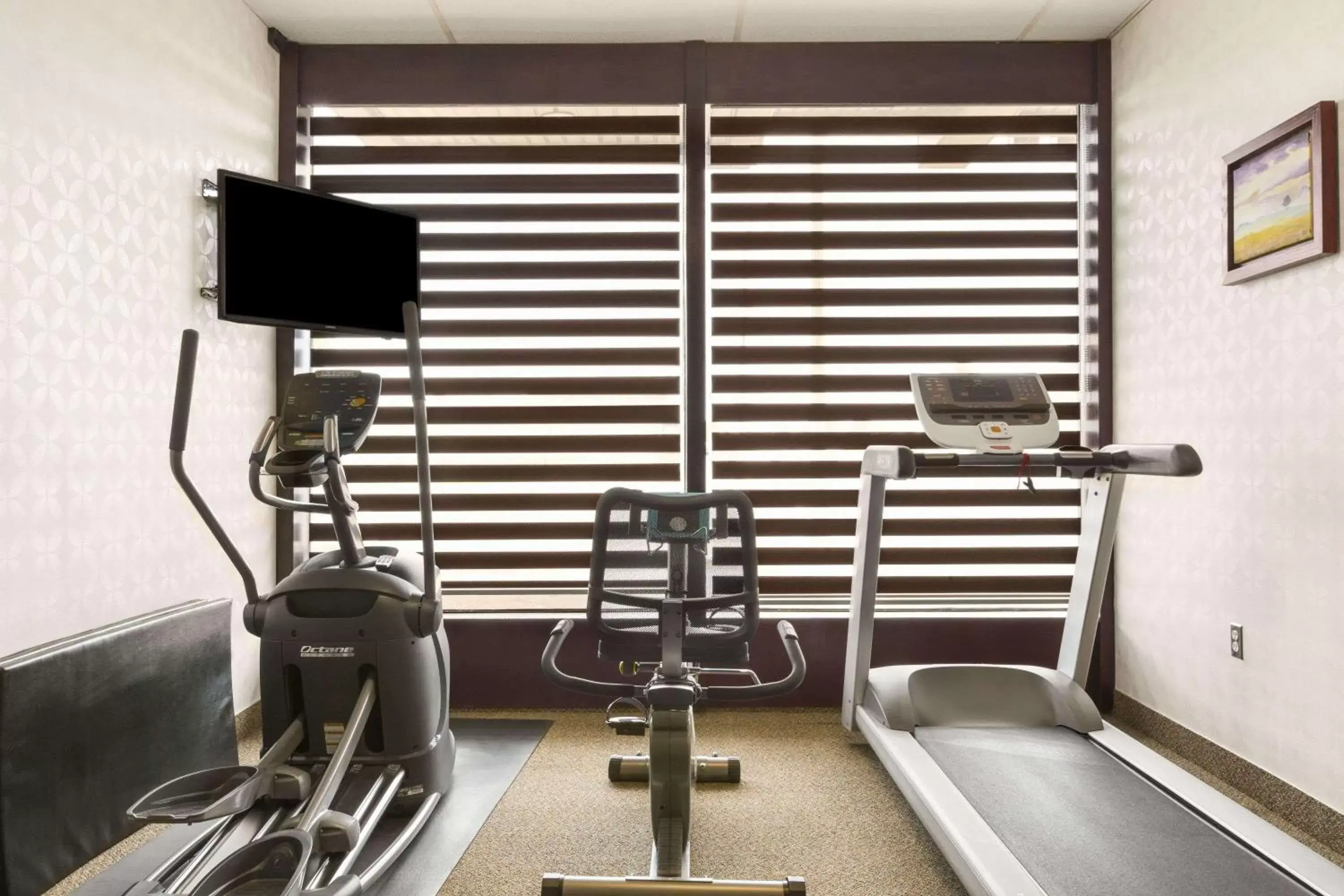 Fitness centre/facilities, Fitness Center/Facilities in Days Inn by Wyndham Vermilion