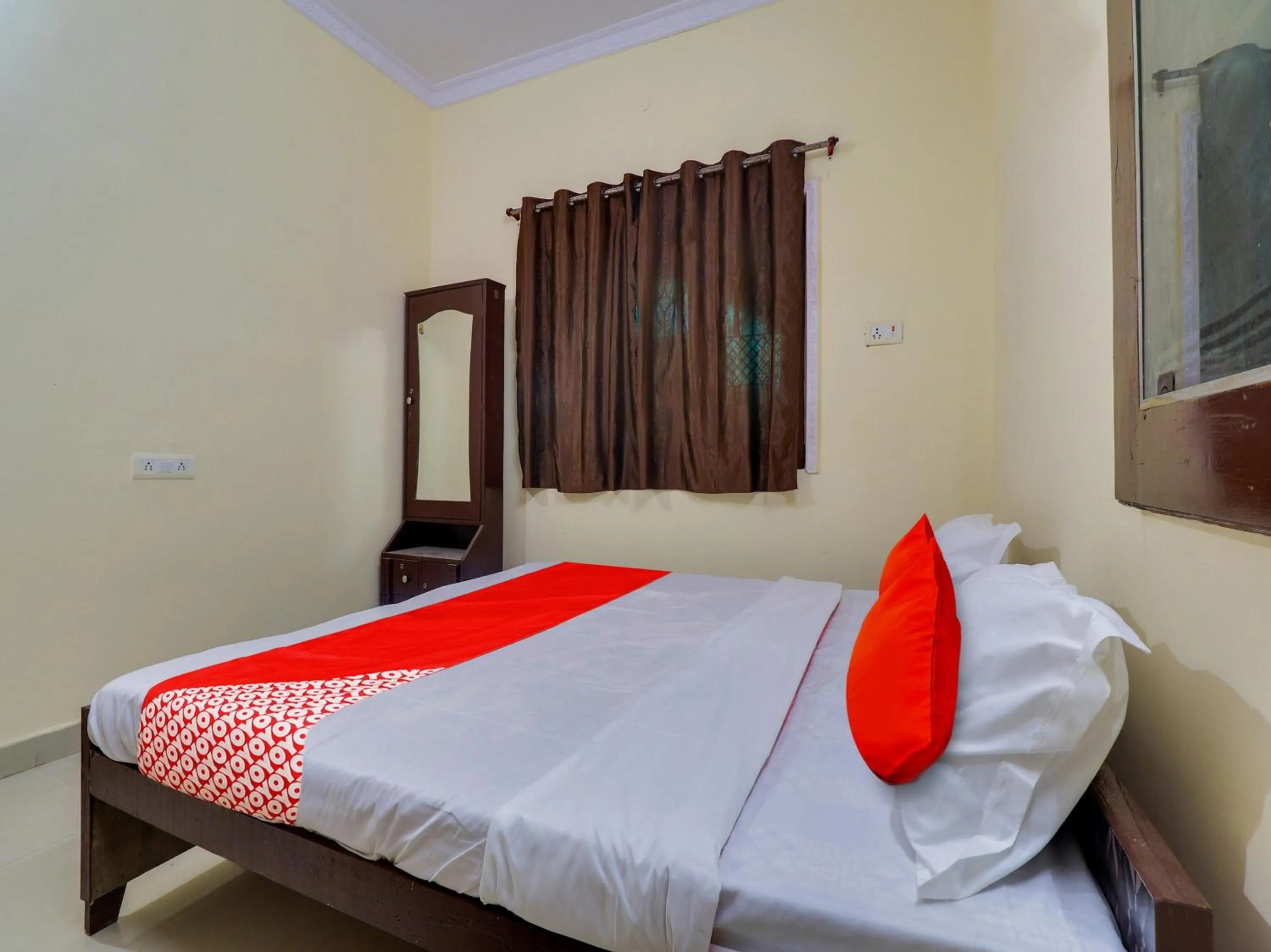 Hotel O GURUKRIPA INN