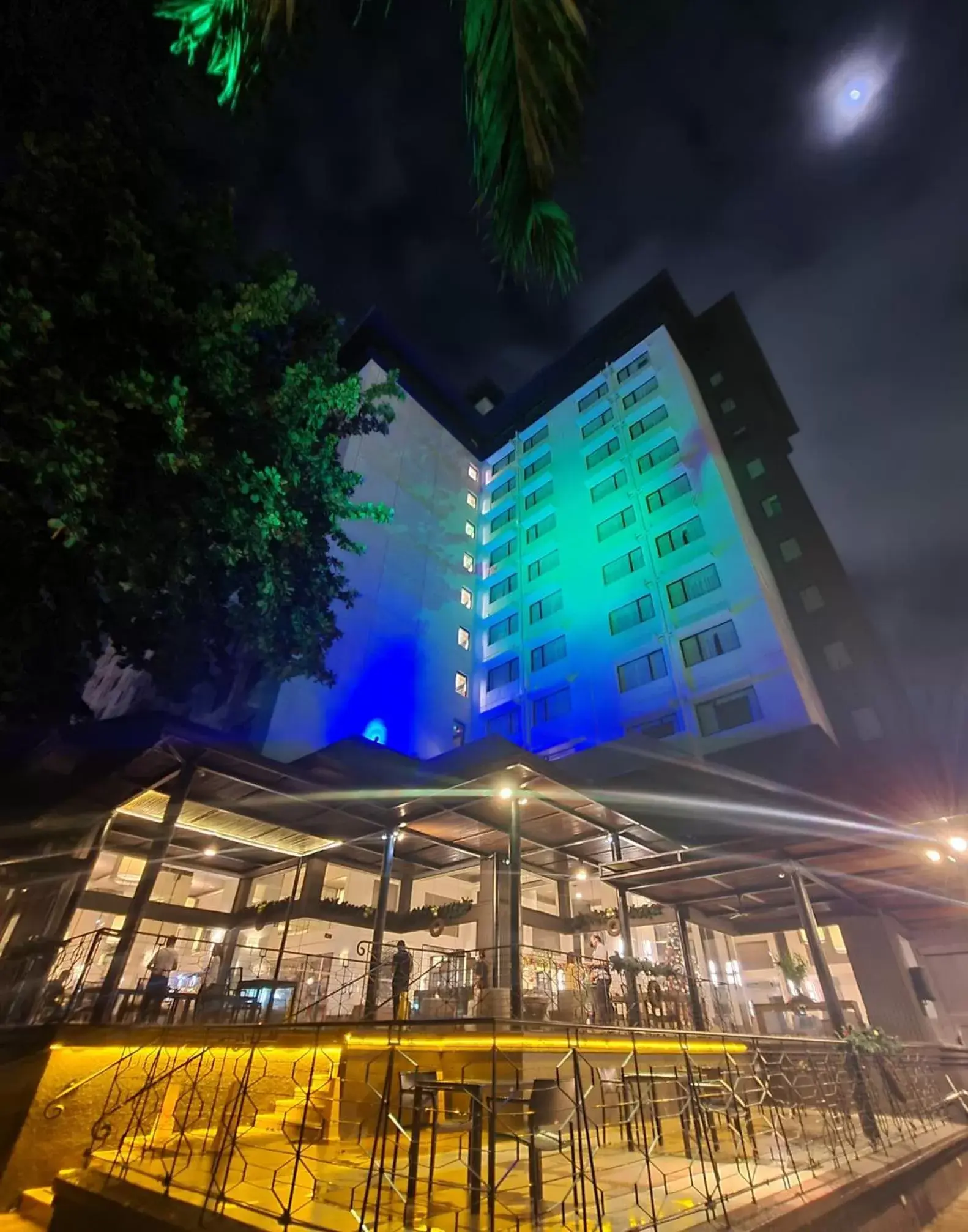 Property building in Seda Ayala Center Cebu - Multiple Use Hotel