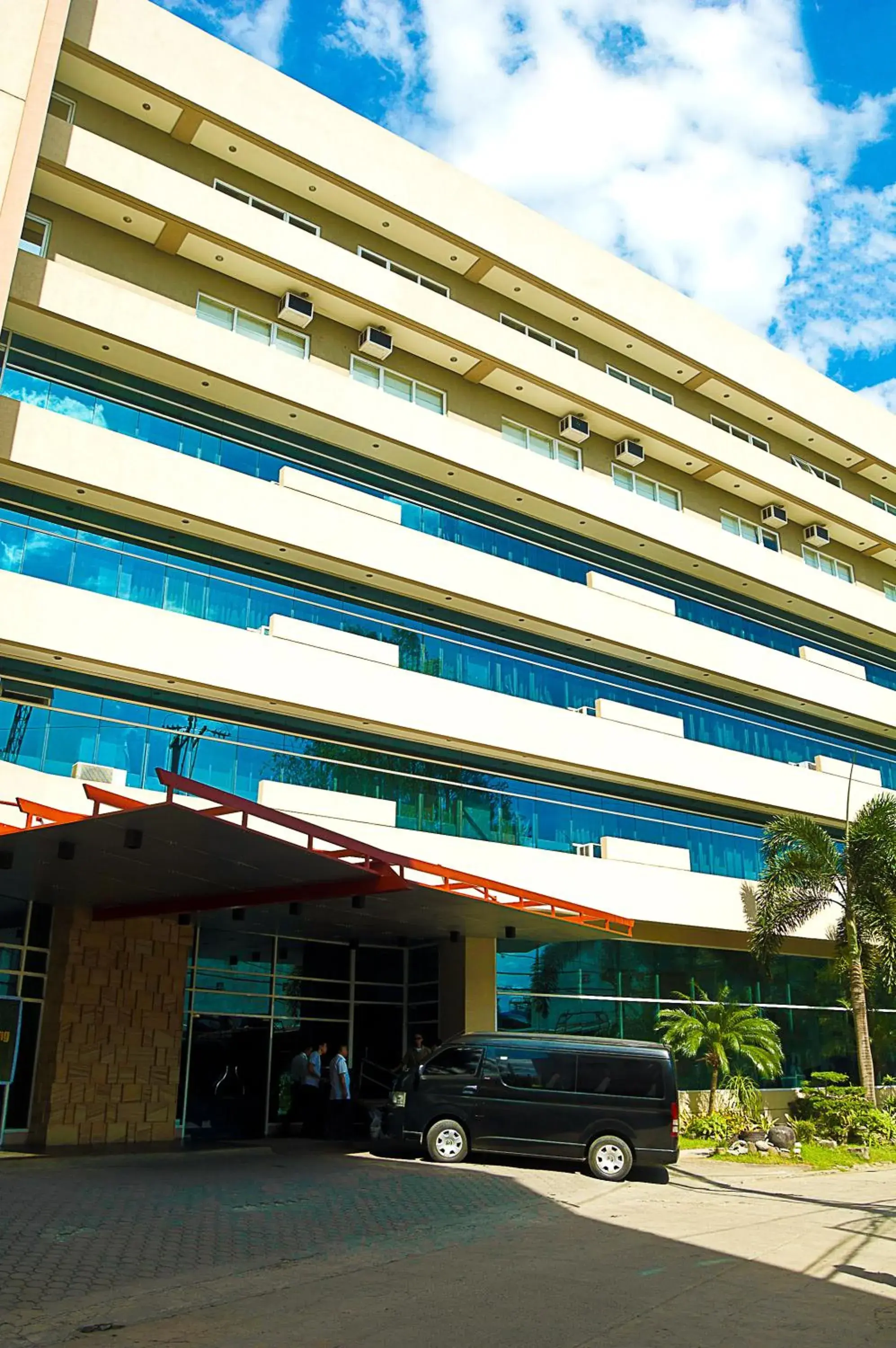 Facade/entrance in El Cielito Inn - Sta. Rosa Facade/entrance in El Cielito Inn - Sta. Rosa