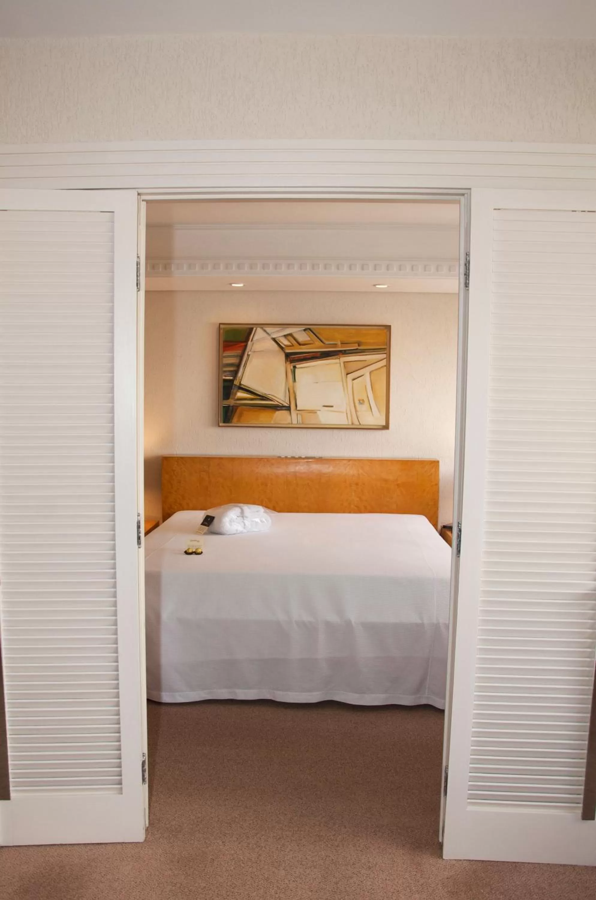 Photo of the whole room, Bed in Hotel Victoria Villa Curitiba by Nacional Inn