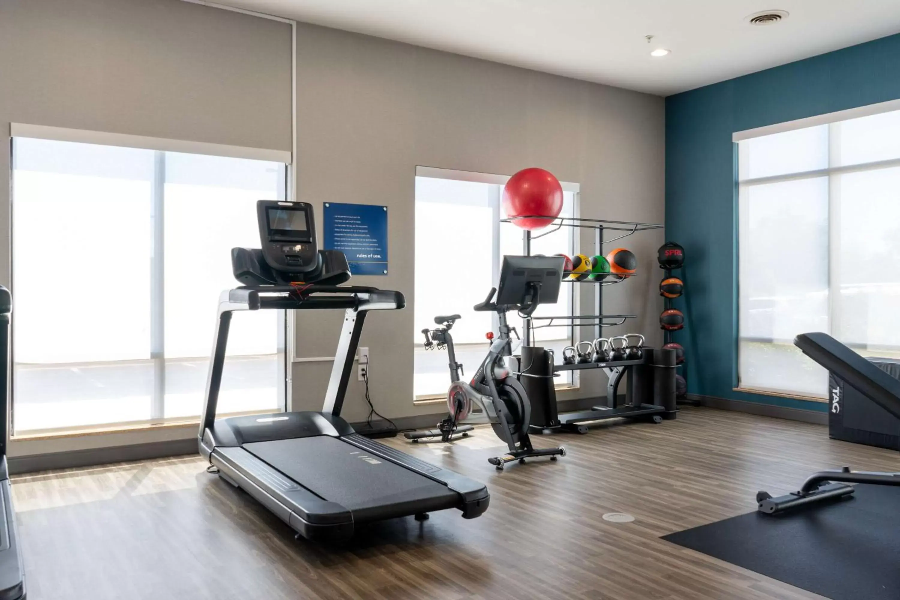 Fitness centre/facilities, Fitness Center/Facilities in Hampton Inn Elkhorn Lake Geneva Area