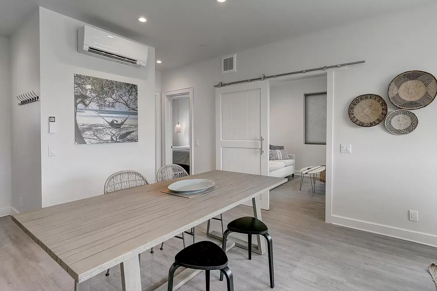 Dining Area in Lively Beach