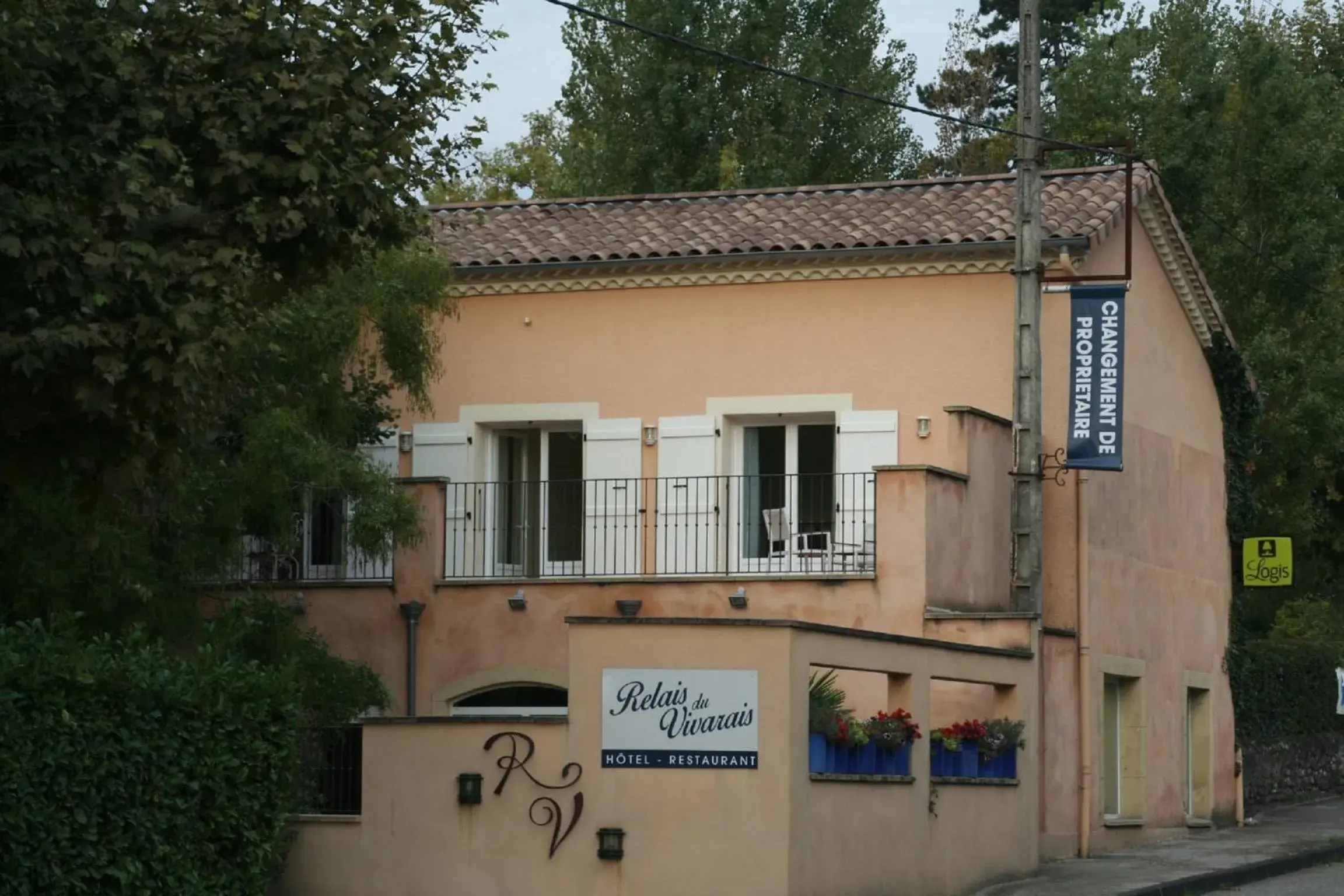 Facade/entrance, Property Building in Le Relais du Vivarais