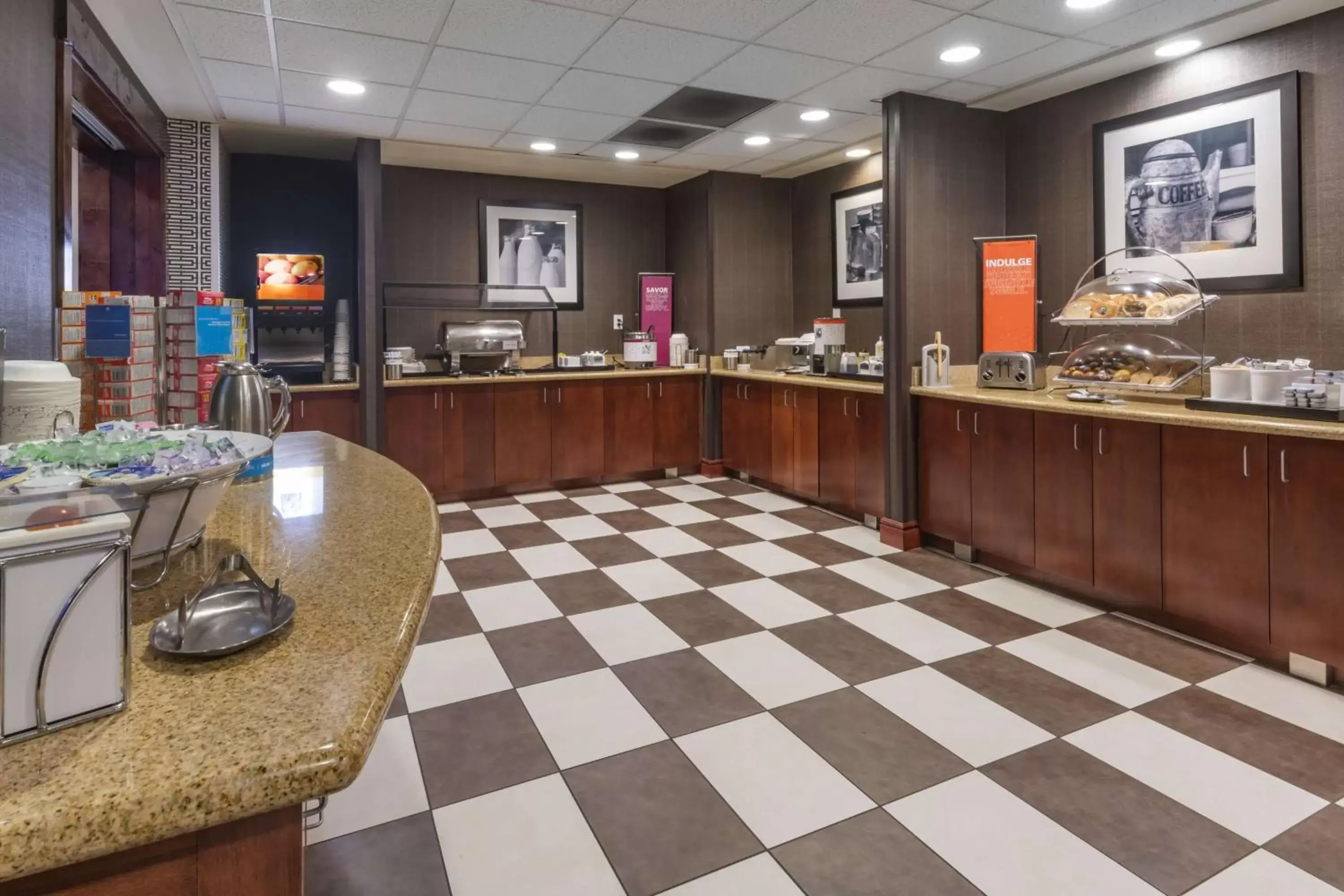 Dining area in Hampton Inn Lehi-Thanksgiving Point