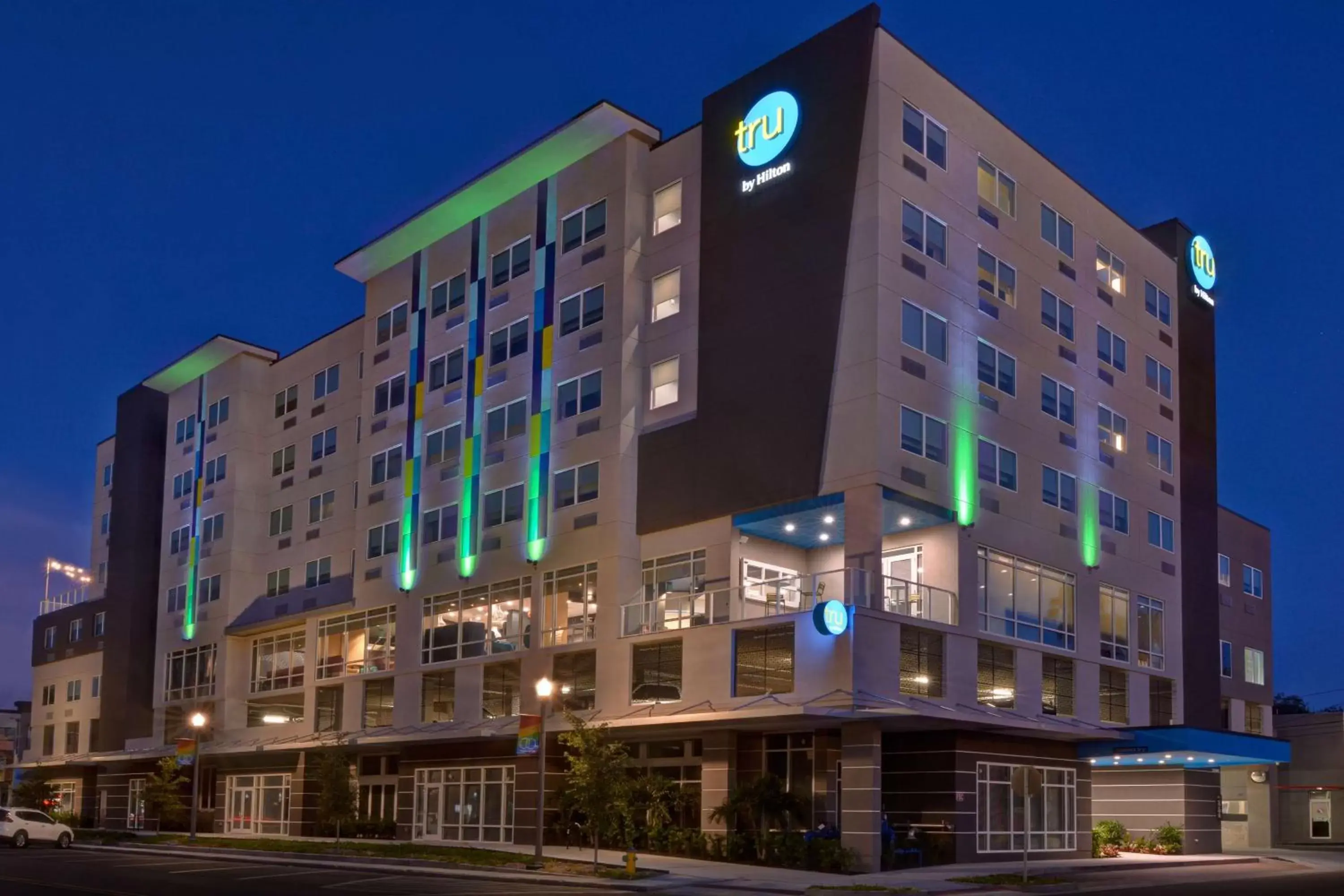Property building in Tru By Hilton St. Petersburg Downtown Central Ave Property building in Tru By Hilton St. Petersburg Downtown Central Ave