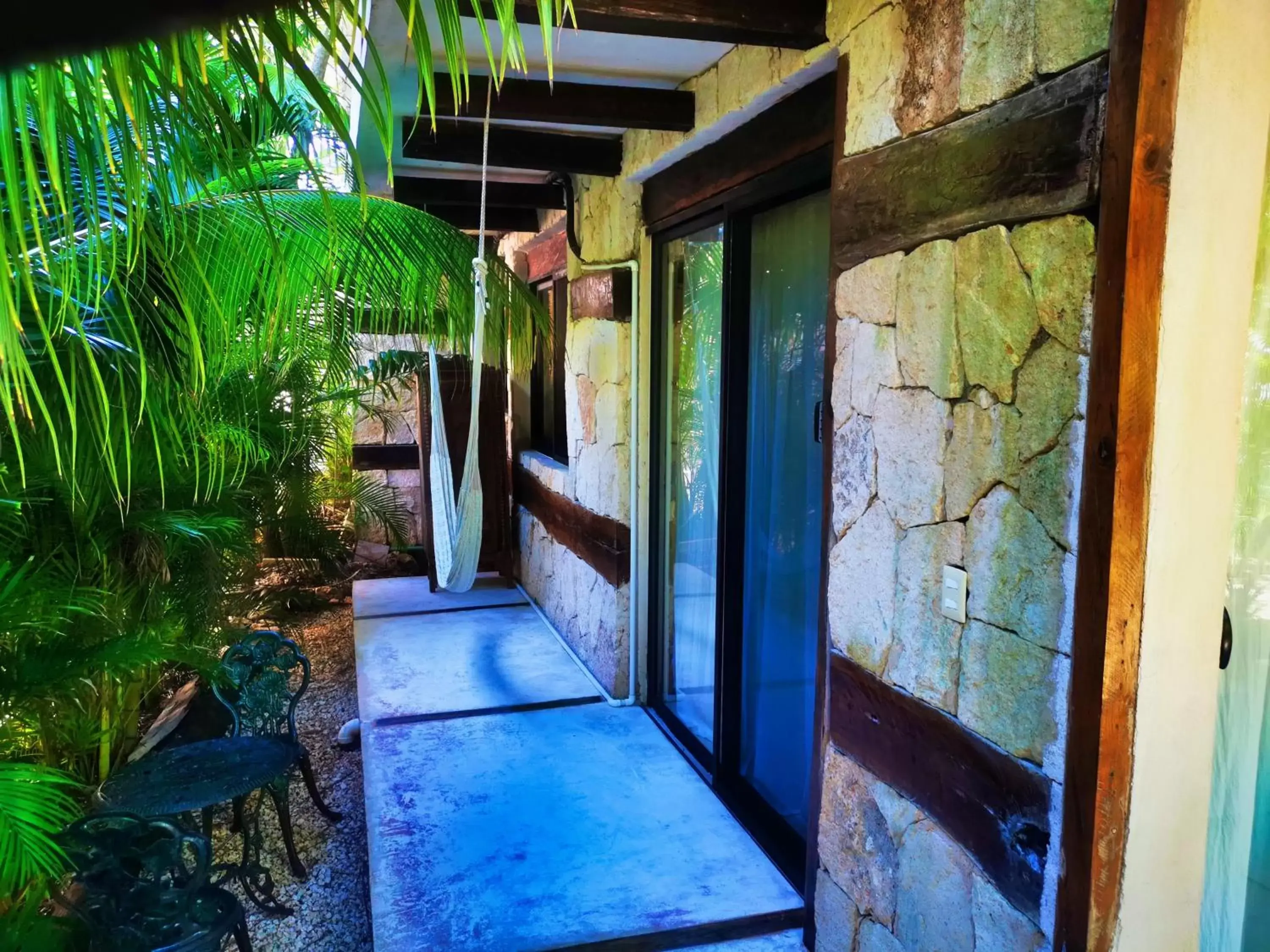 Garden, Swimming Pool in La Casa de Mia Tulum