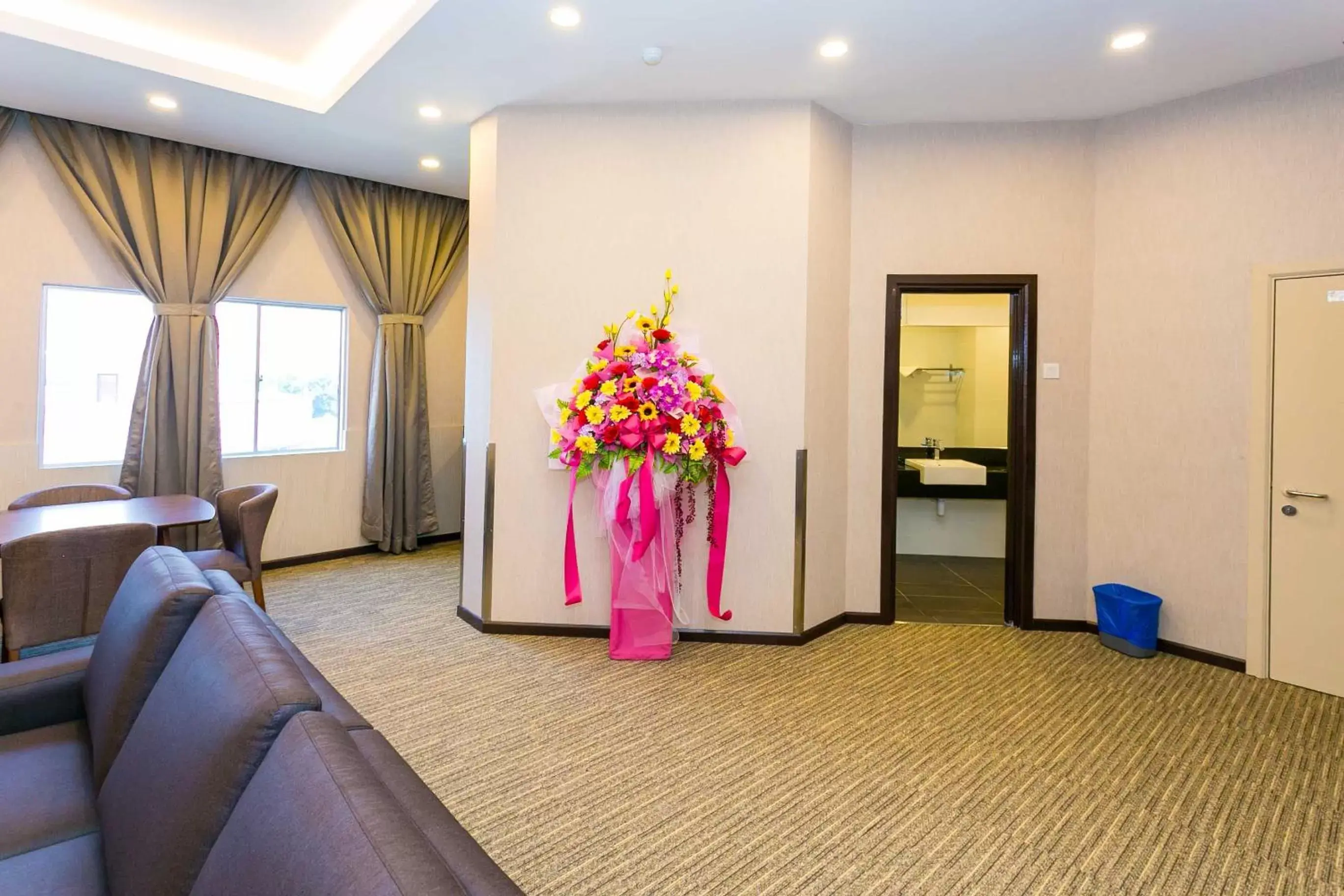 Bathroom, Seating Area in Icon Hotel Segamat