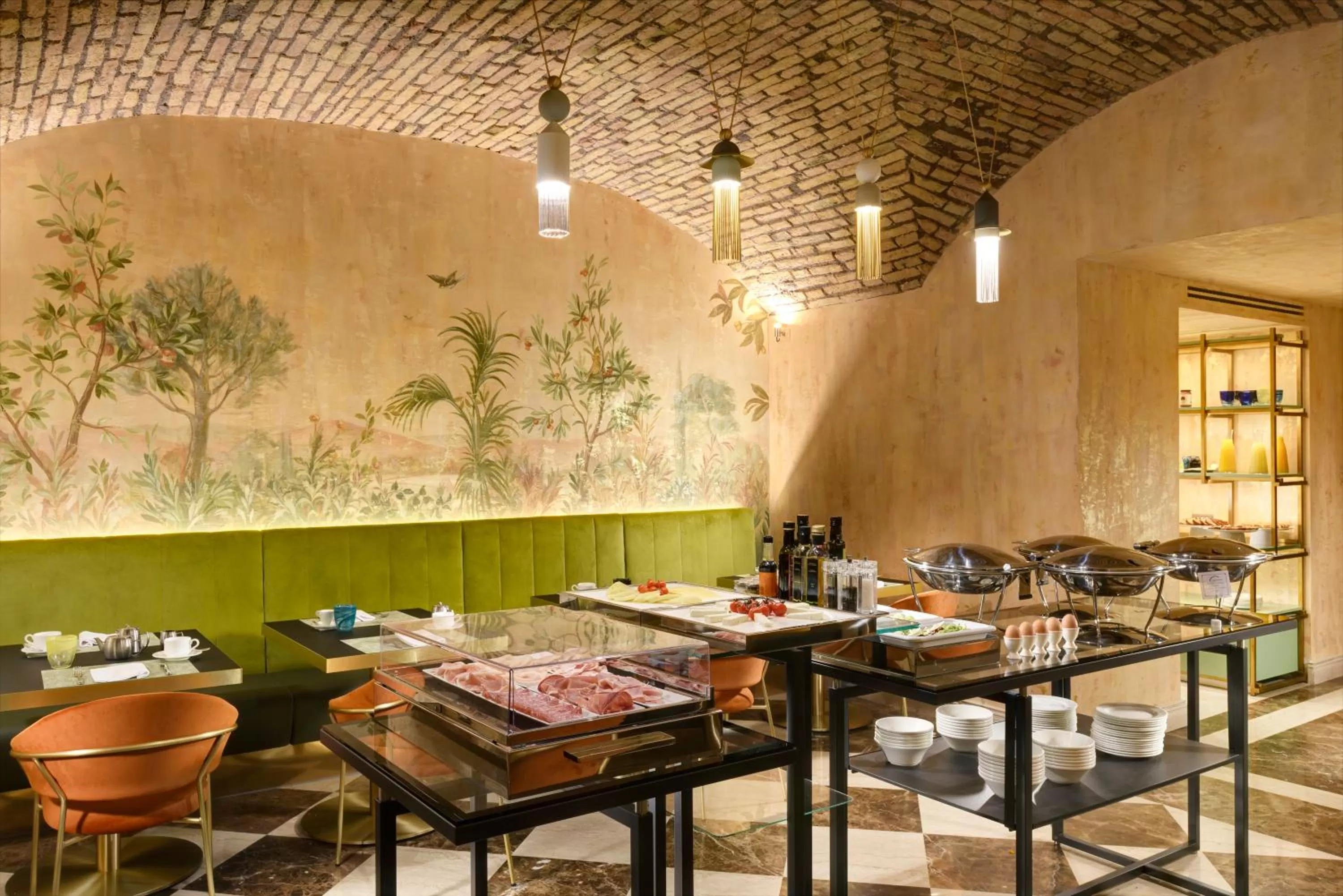 Breakfast in Leon's Place Hotel In Rome