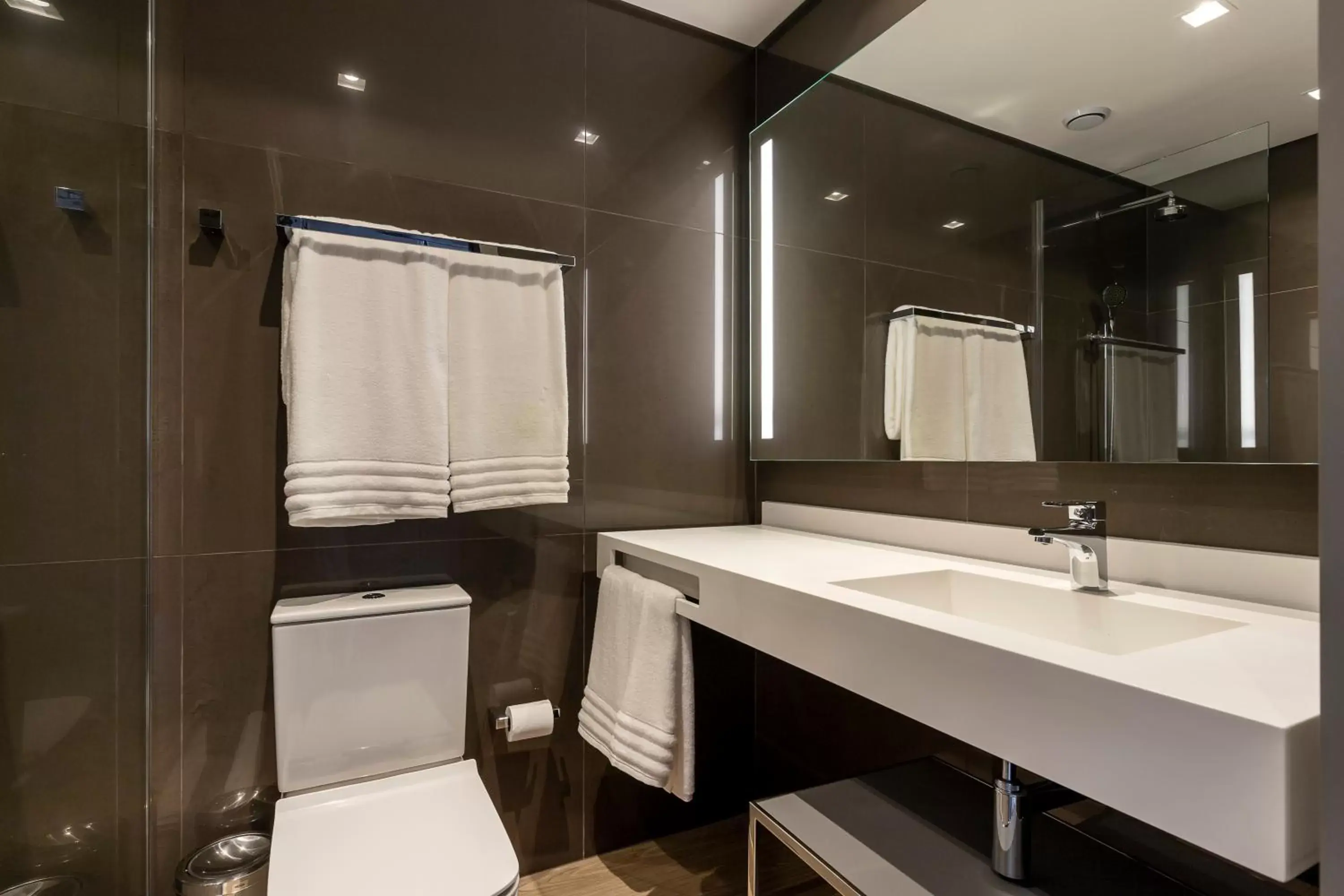 Superior Family Room with Partial Sea View in LK Design Hotel Florianópolis Superior Family Room with Partial Sea View in LK Design Hotel Florianópolis