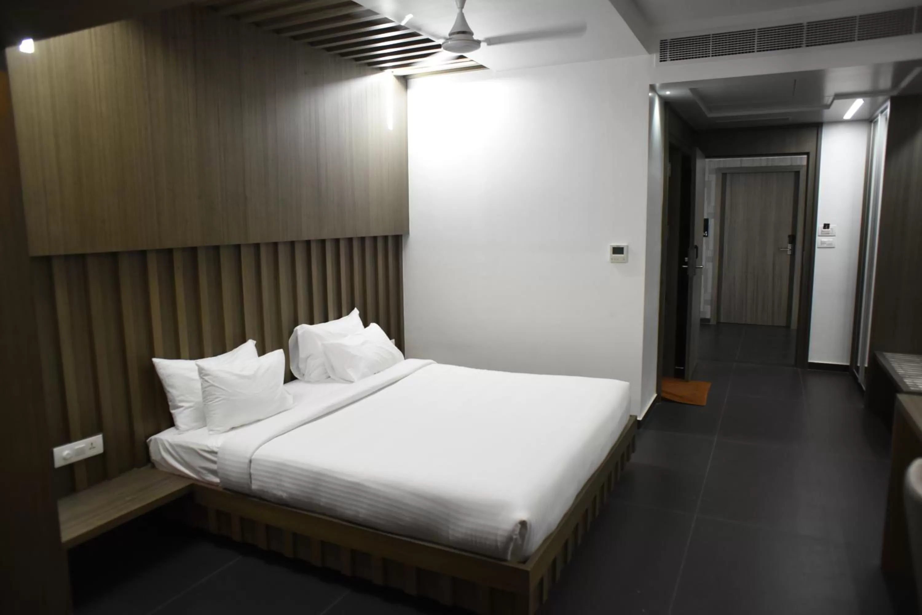 Bedroom, Bed in RATHNA RESIDENCY - Near US CONSULATE