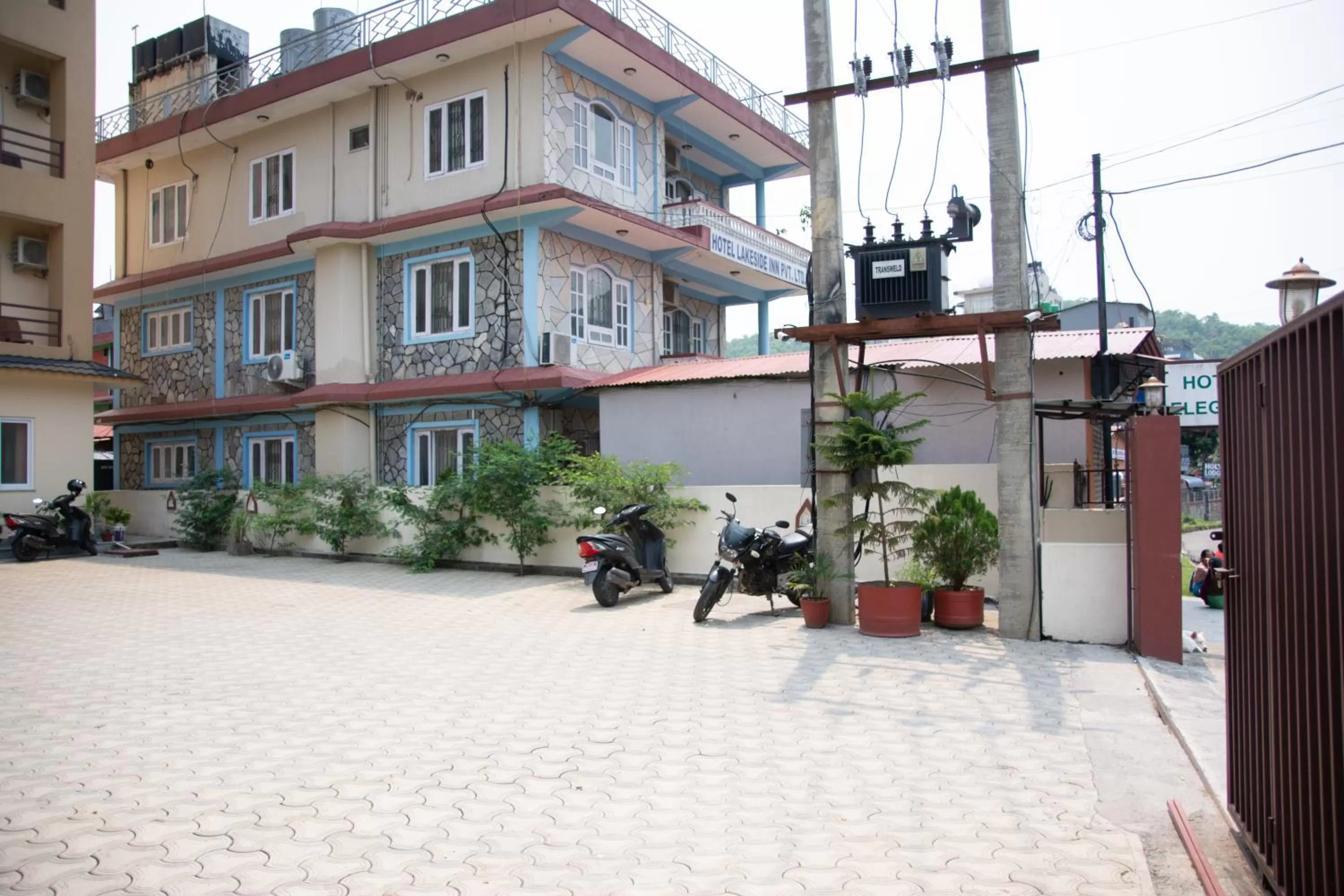 Property building in Hotel Elegant