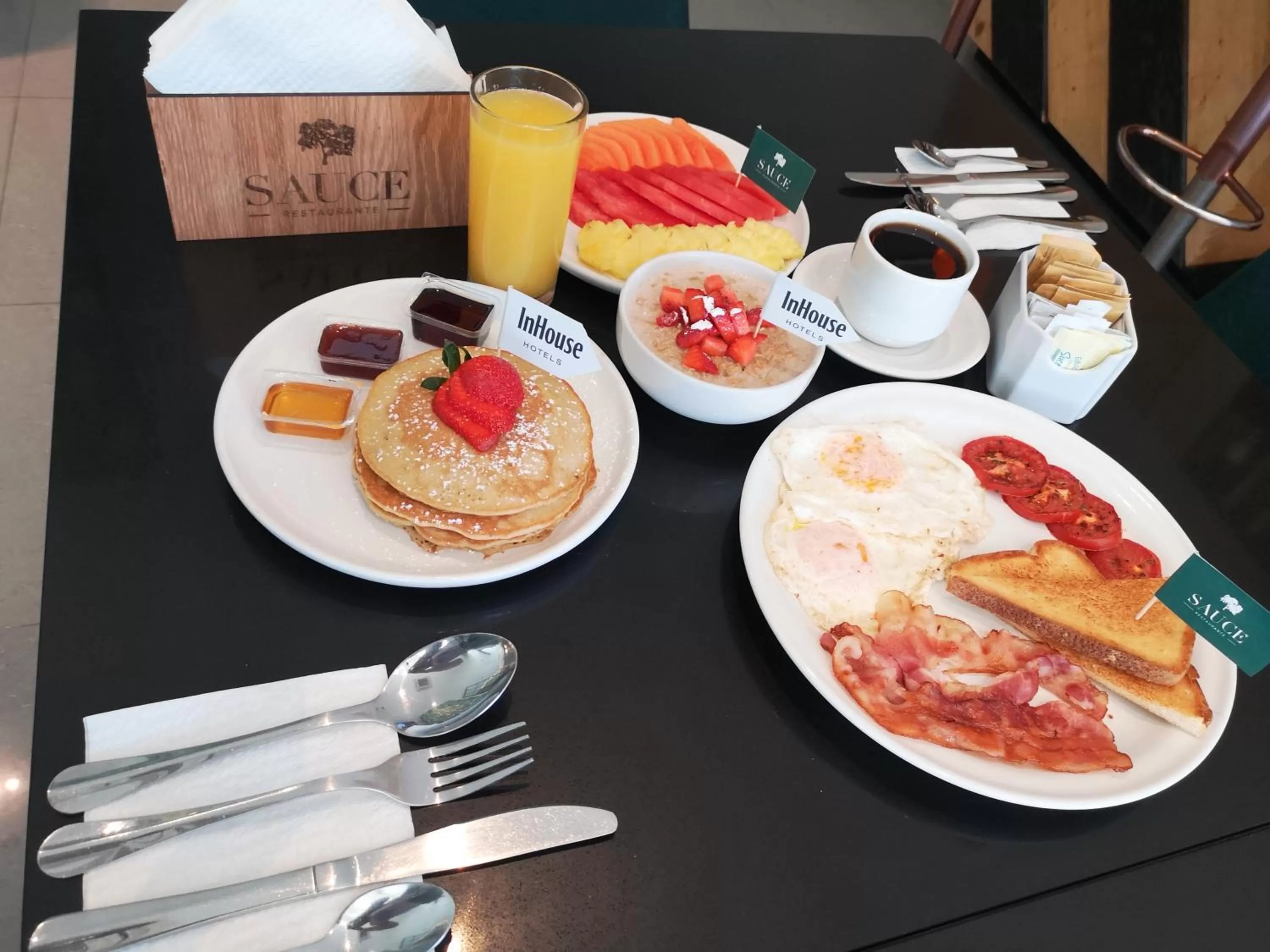 Restaurant/places to eat in InHouse Hotel Culiacán