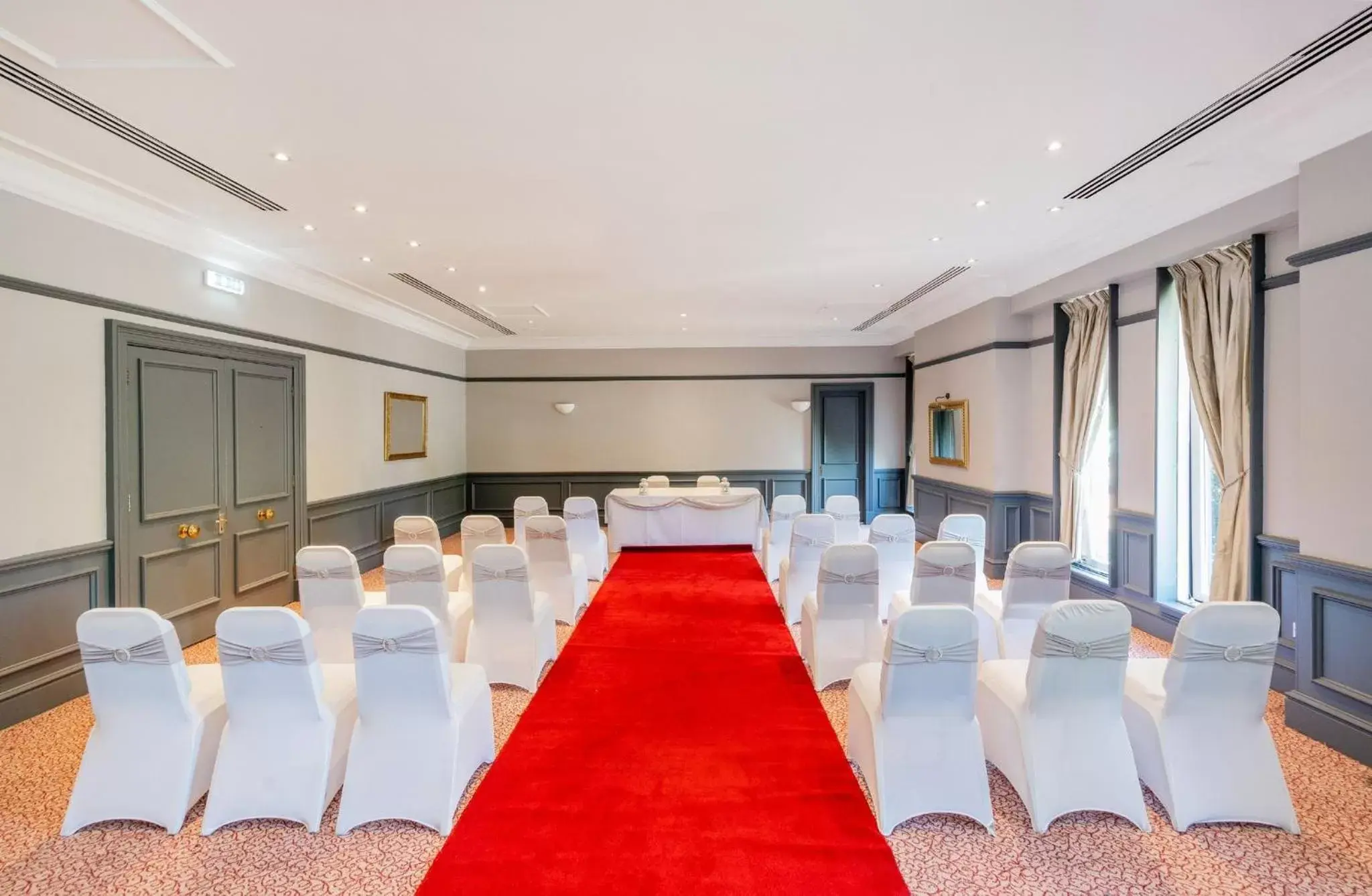 Meeting/conference room, Banquet Facilities in Holiday Inn Maidstone-Sevenoaks, an IHG Hotel