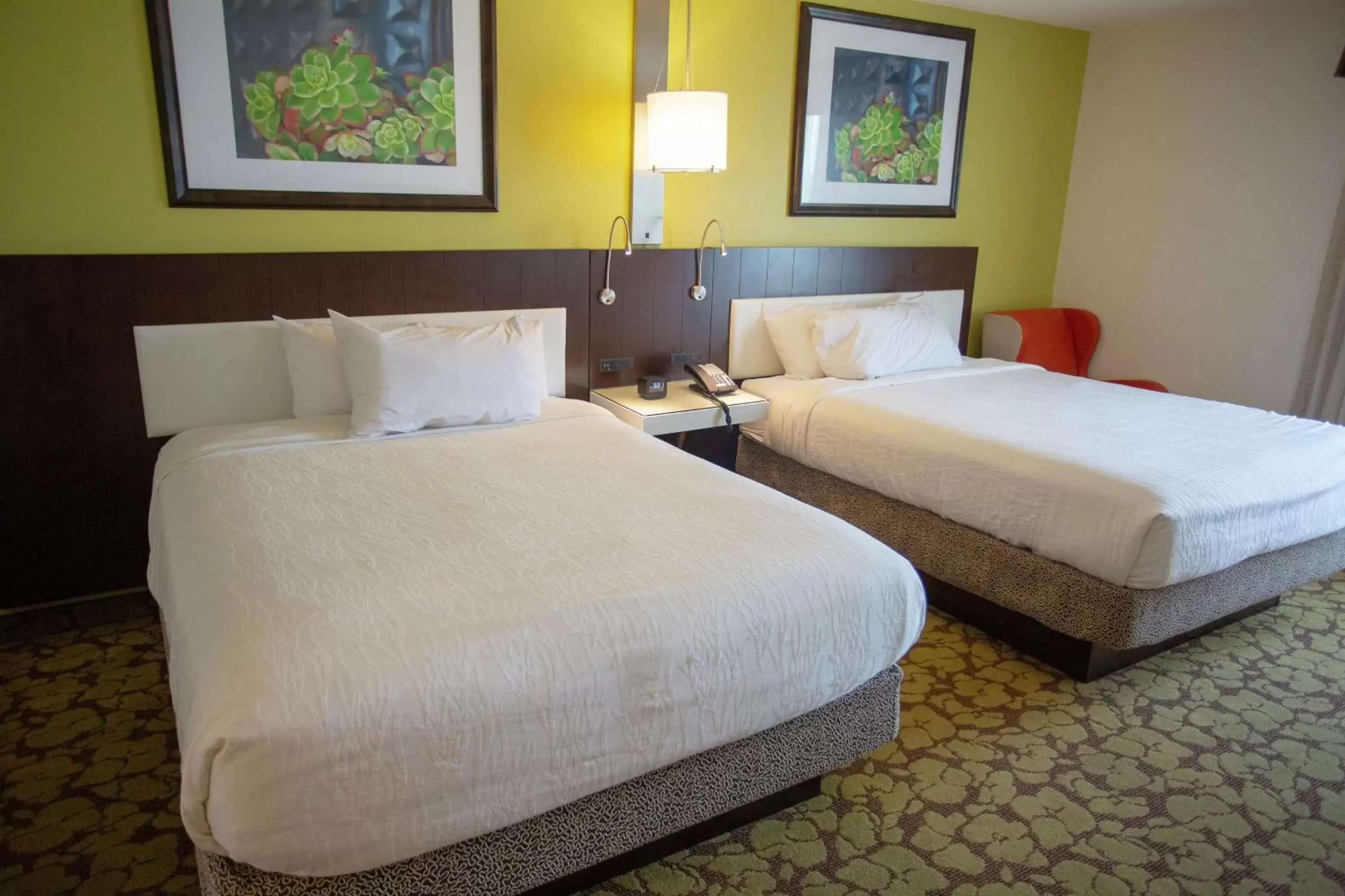 Living room, Bed in Hilton Garden Inn Temple Medical Center