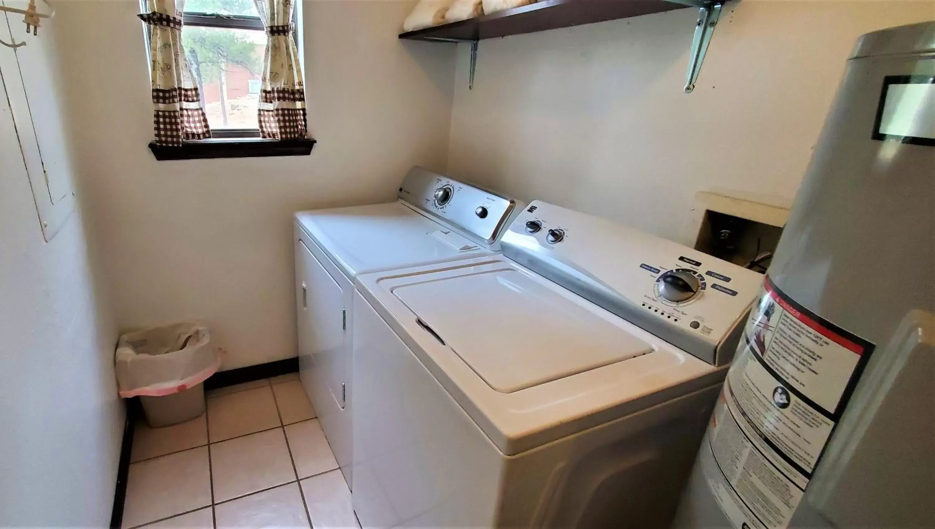 Area and facilities, Kitchen/Kitchenette in High Sierra Condominiums