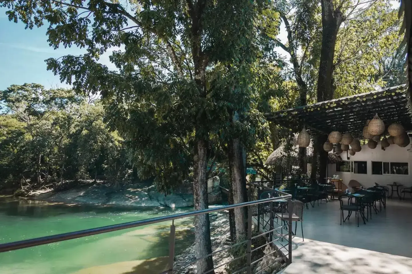 Swimming Pool in Hotel Nututun Palenque