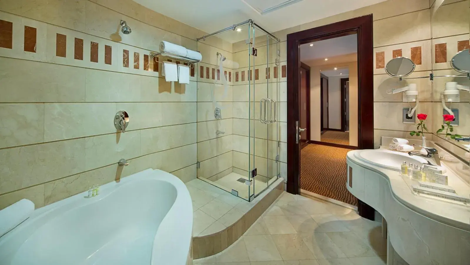 Shower, Bathroom in City Seasons Hotel & Suites Muscat