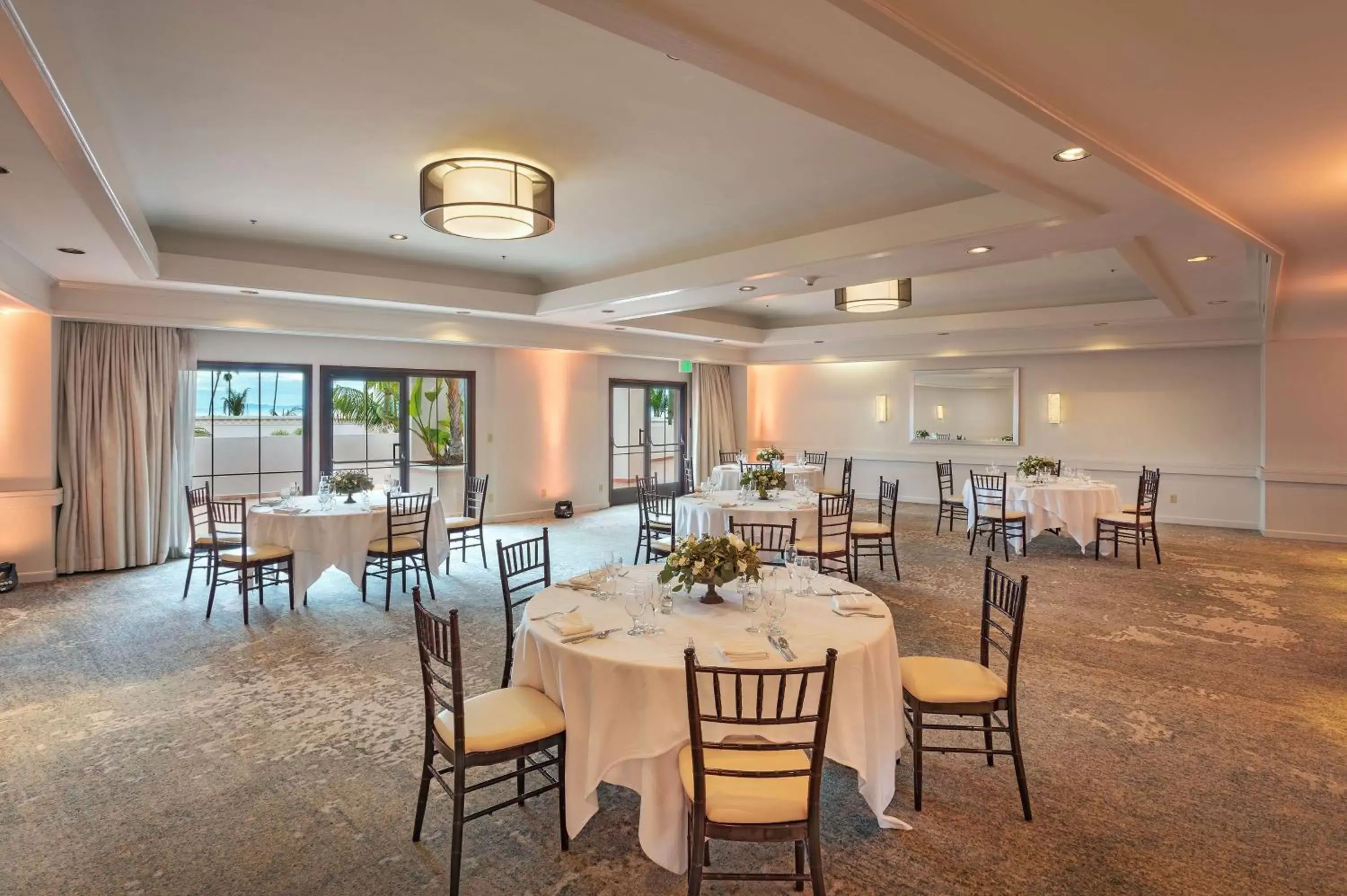 Meeting/conference room, Restaurant/Places to Eat in Hilton Santa Barbara Beachfront Resort