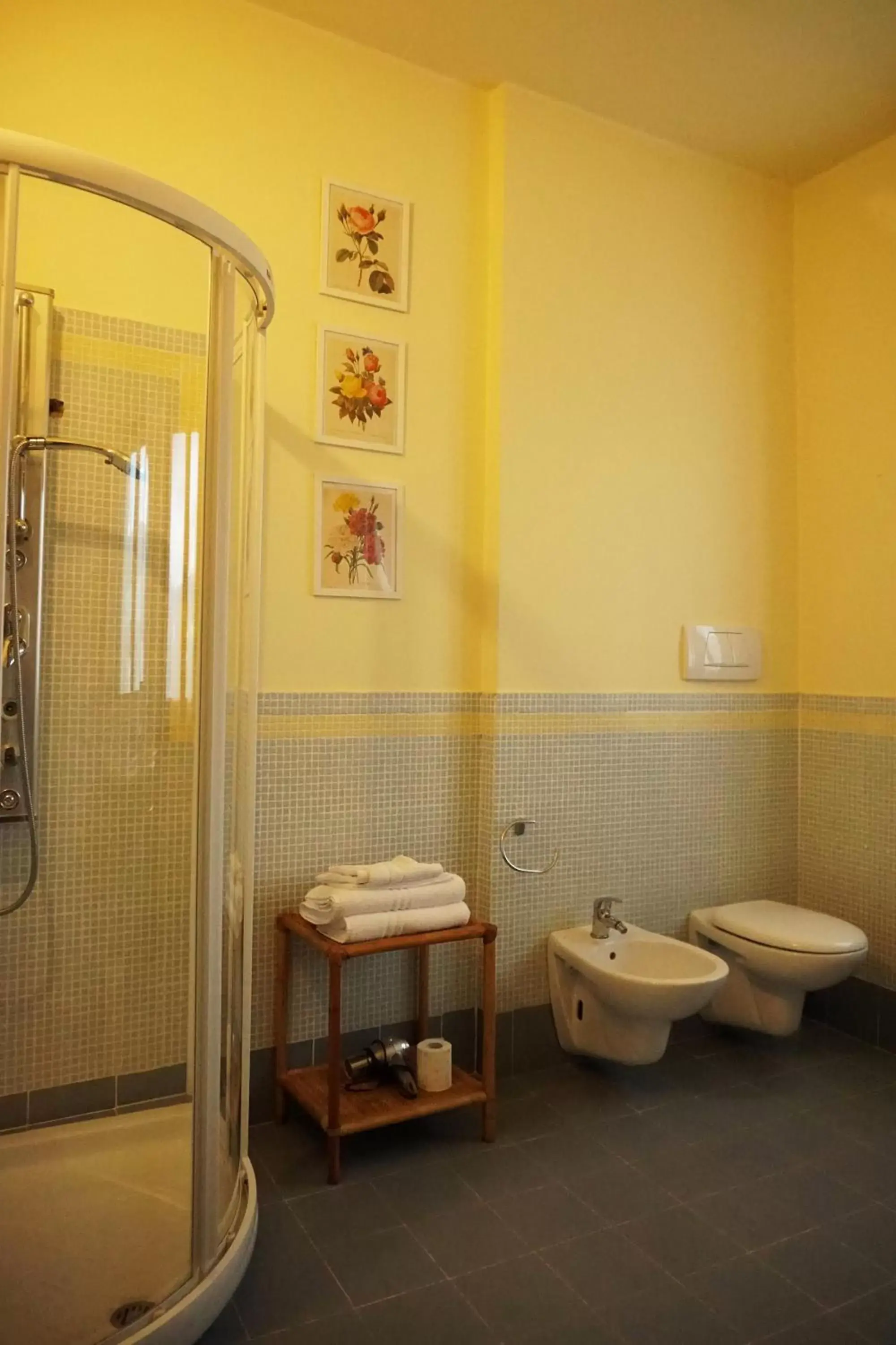 Shower, Bathroom in Il Borgo del Fattore B&B