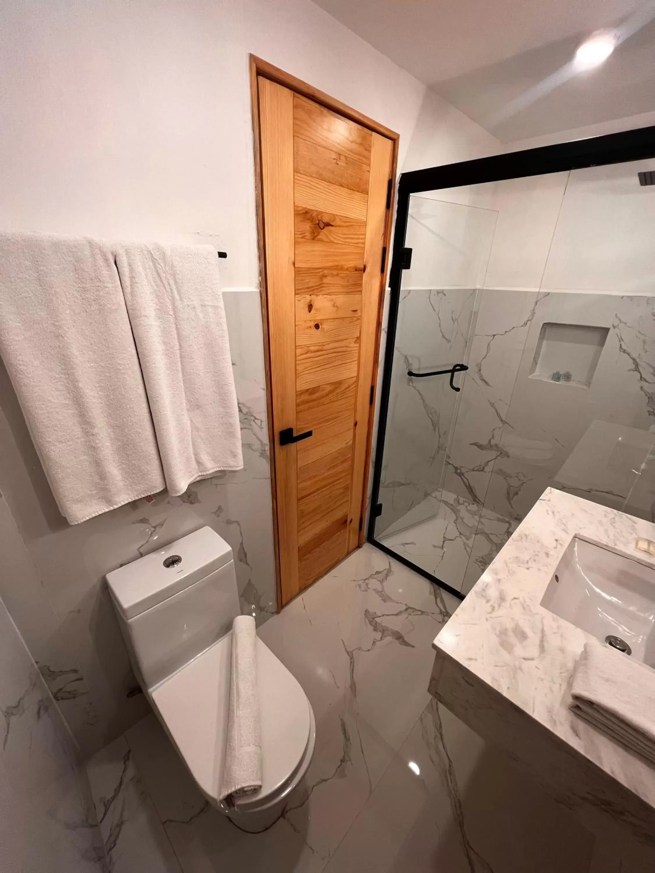 Bathroom in Hotel Atia