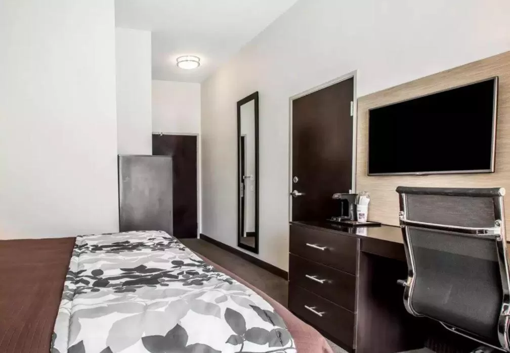 Bed in Sleep Inn & Suites Hannibal West