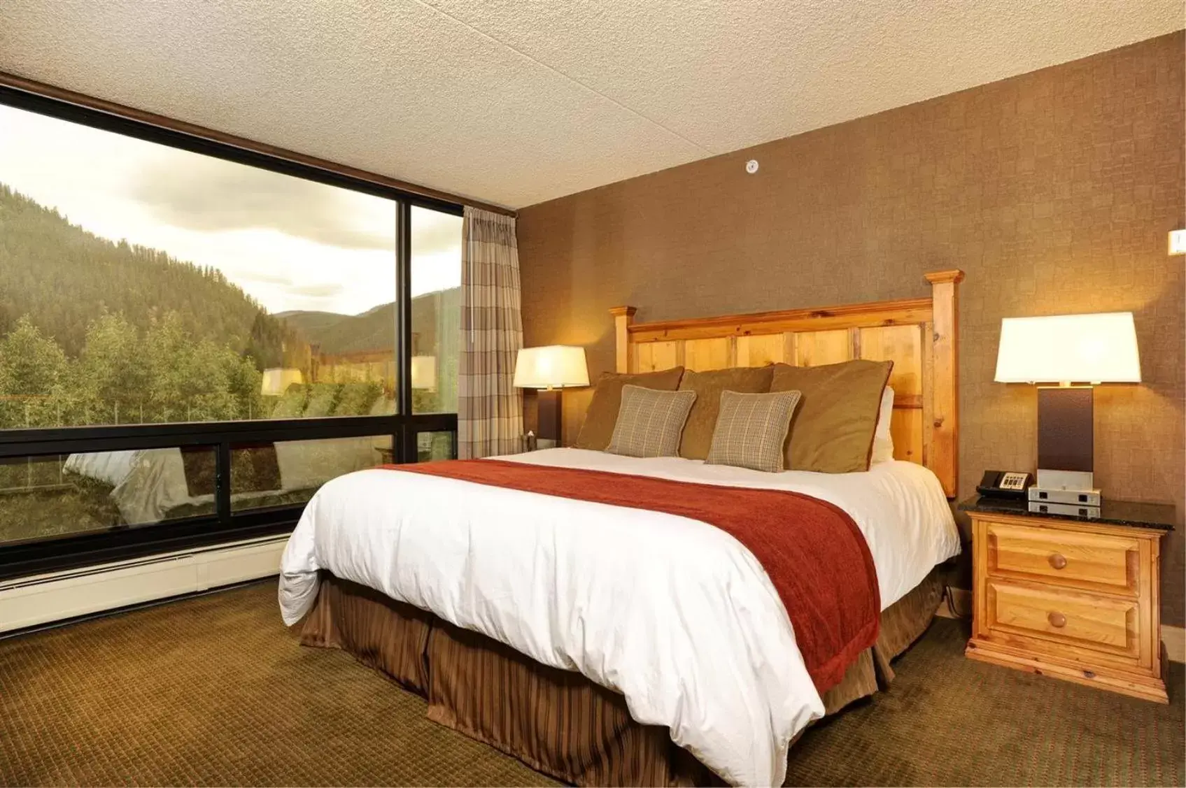 Photo of the whole room in The Keystone Lodge and Spa by Keystone Resort