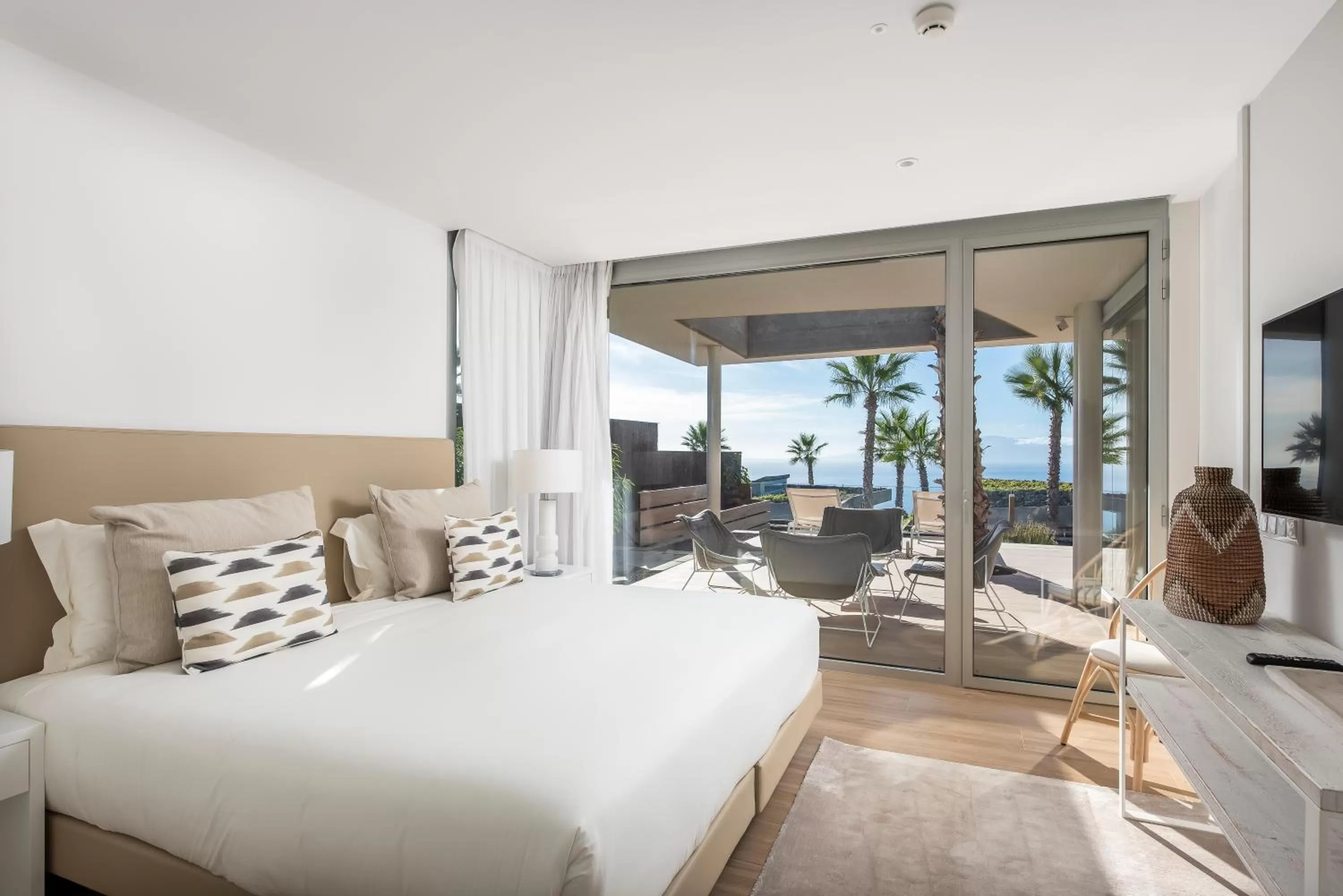 Bed in Los Jardines de Abama Suites & Villas