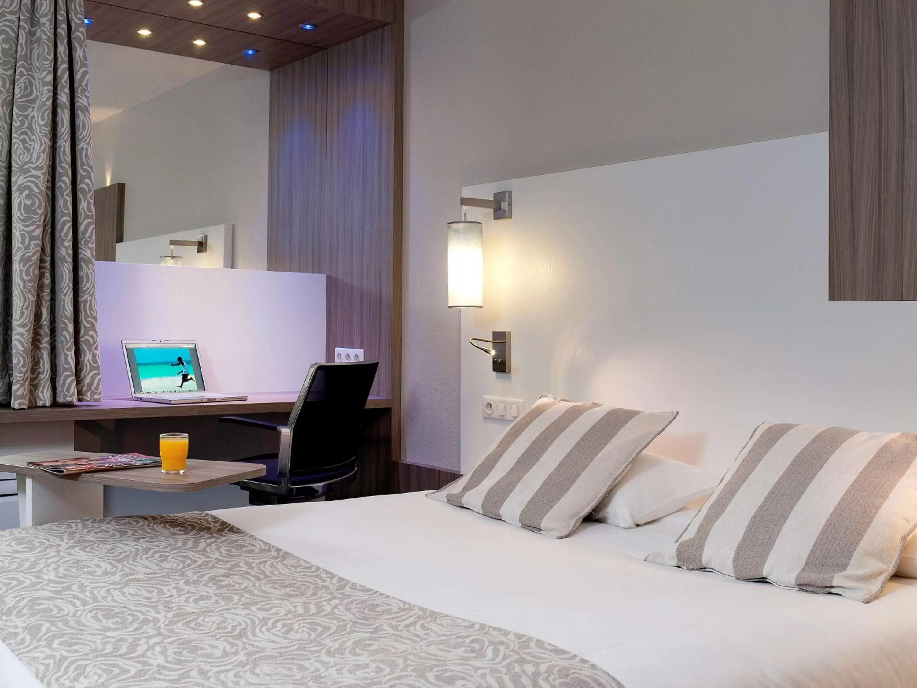 Photo of the whole room, Bed in ibis Styles Melun Photo of the whole room, Bed in ibis Styles Melun