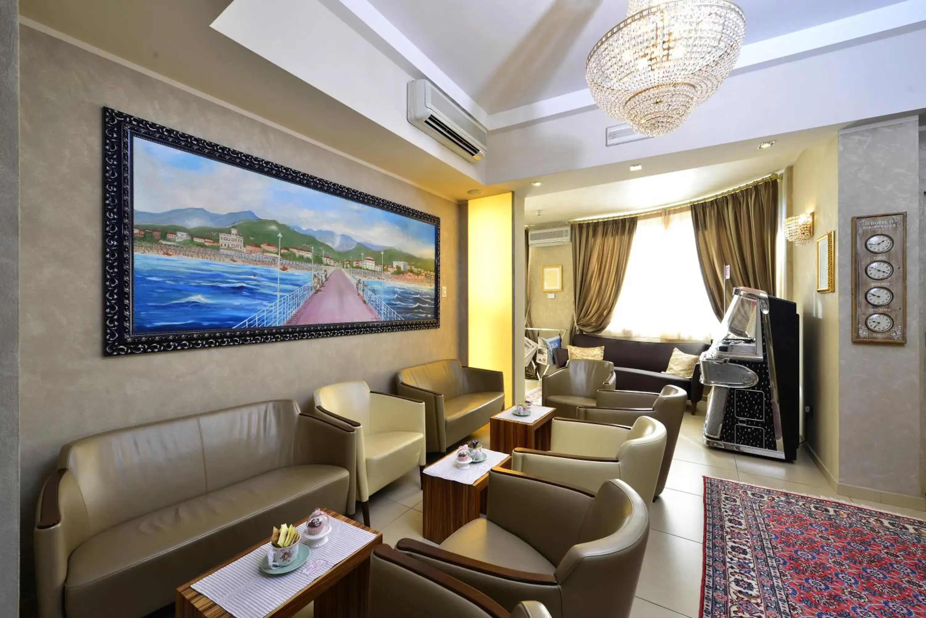 Communal lounge/ TV room, Seating Area in Hotel Villa Tiziana