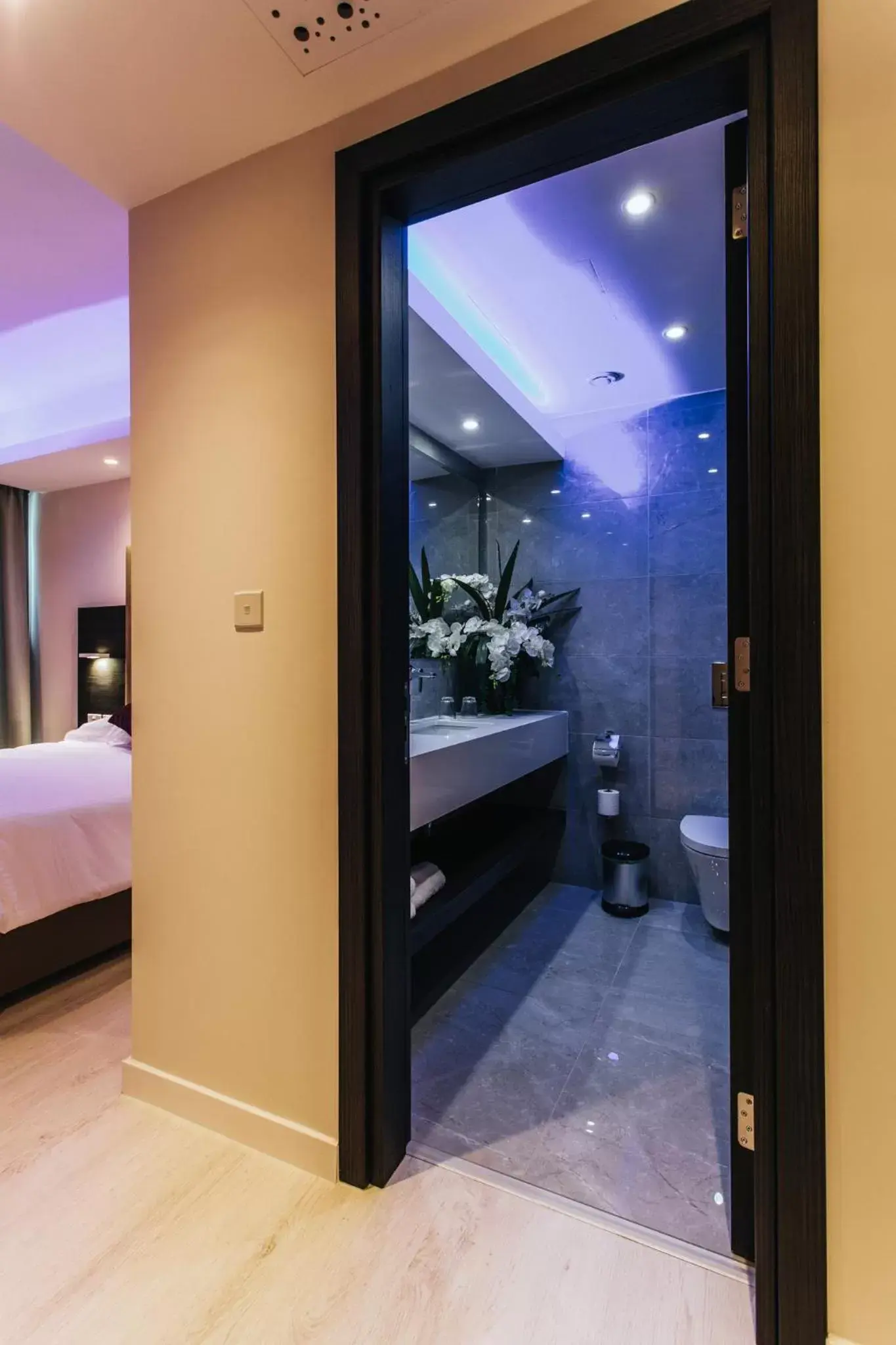 Bedroom, Bathroom in Frangiorgio Hotel