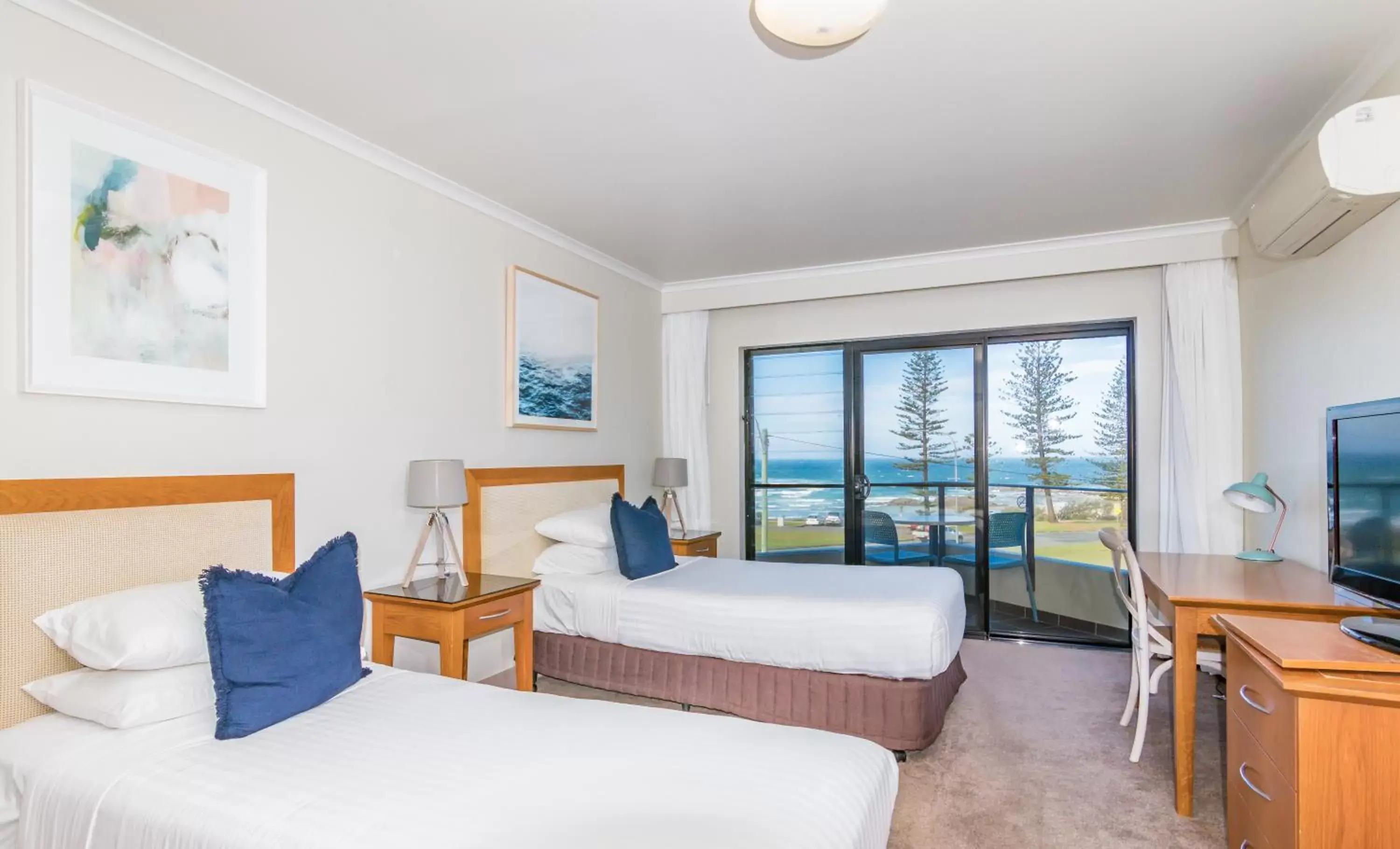 Photo of the whole room, Room Photo in ibis Styles Port Macquarie